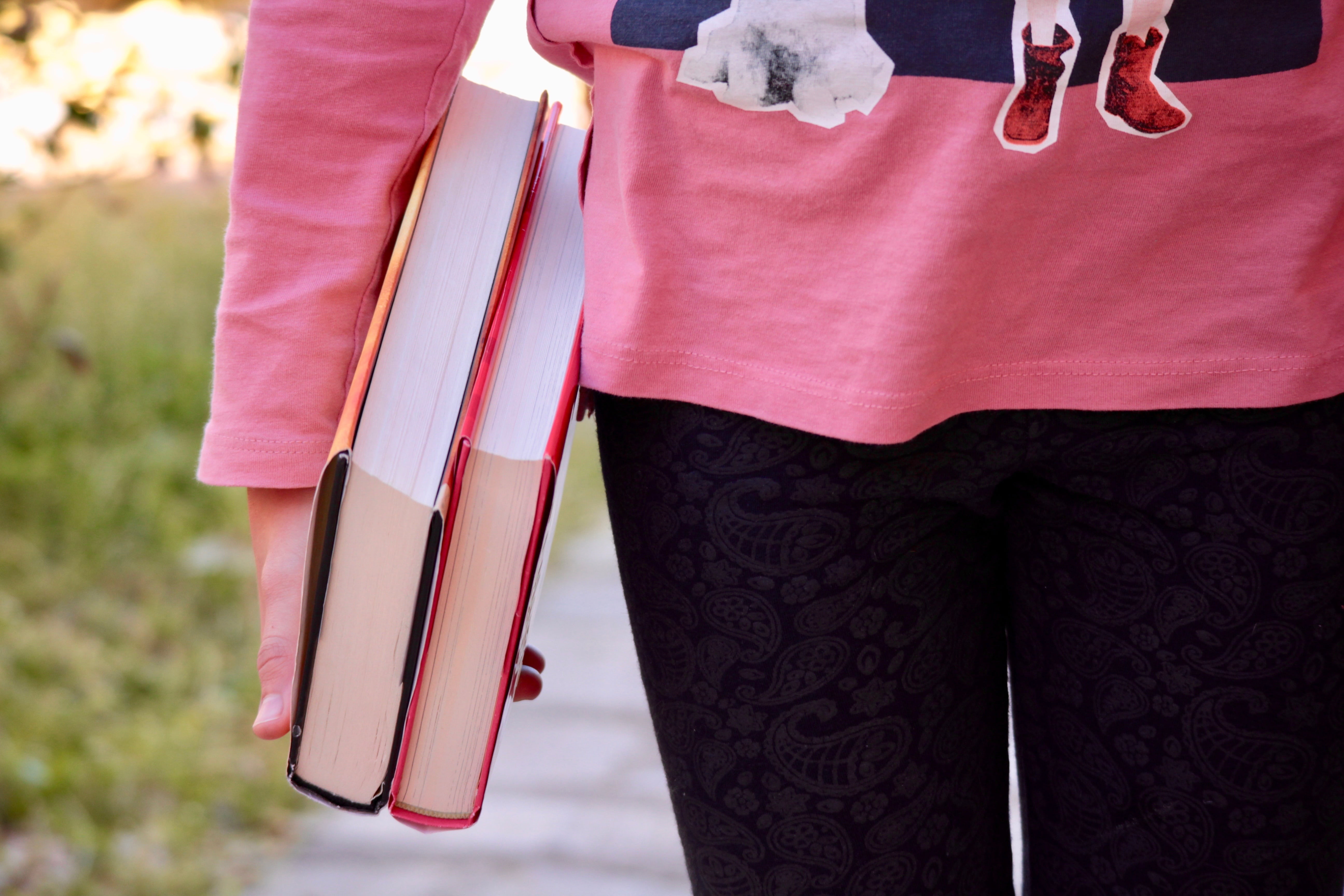 5K, sword, harboard, red, poetry, adults only, traditional clothing, arts culture and entertainment, wearing, pink color, girl, real people, holding, bottoms, HD Wallpaper