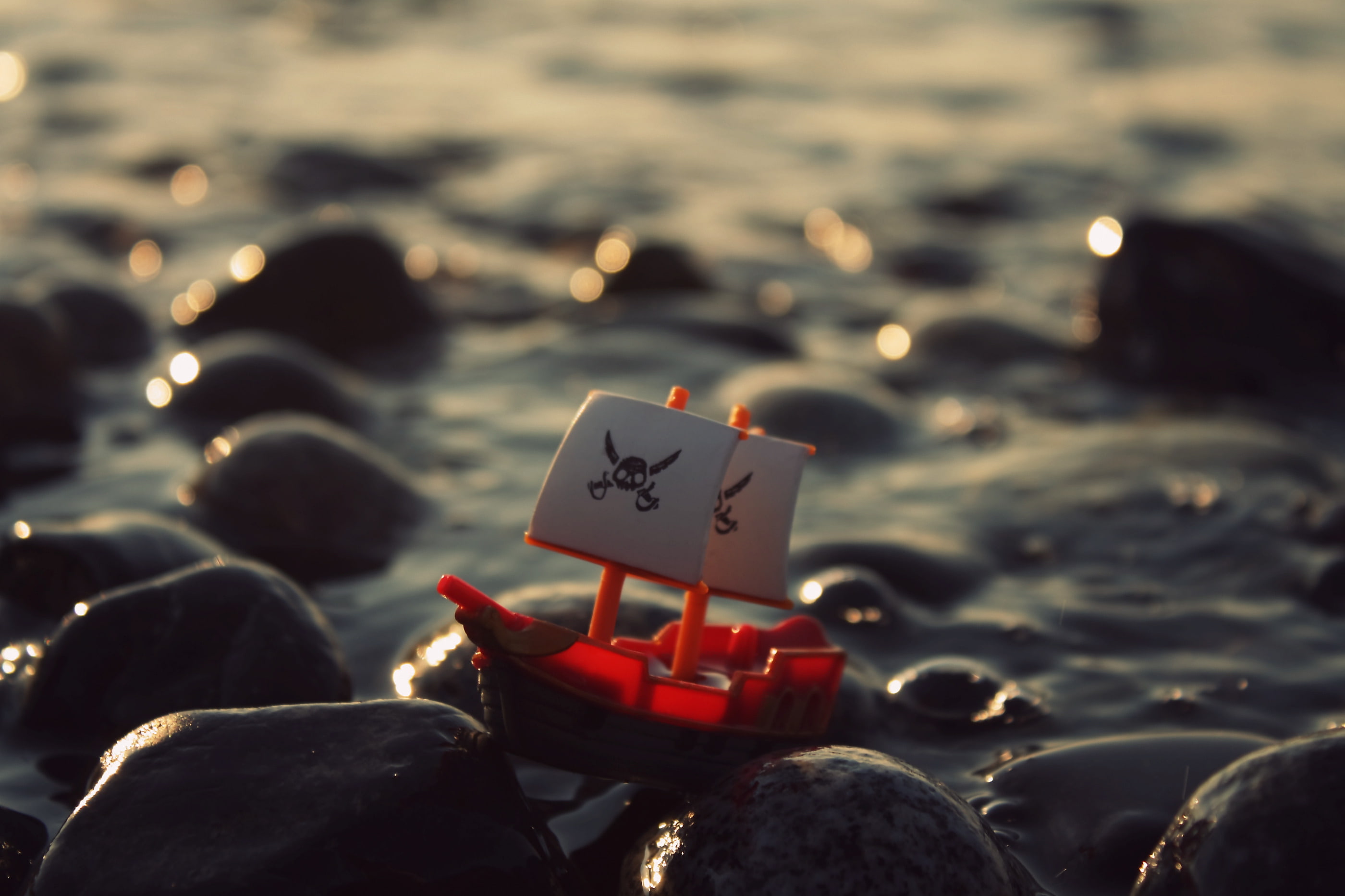 pirate, wave, sea, 2K, toy, ship, red, water, plastic, fun, Roger, stones, HD Wallpaper