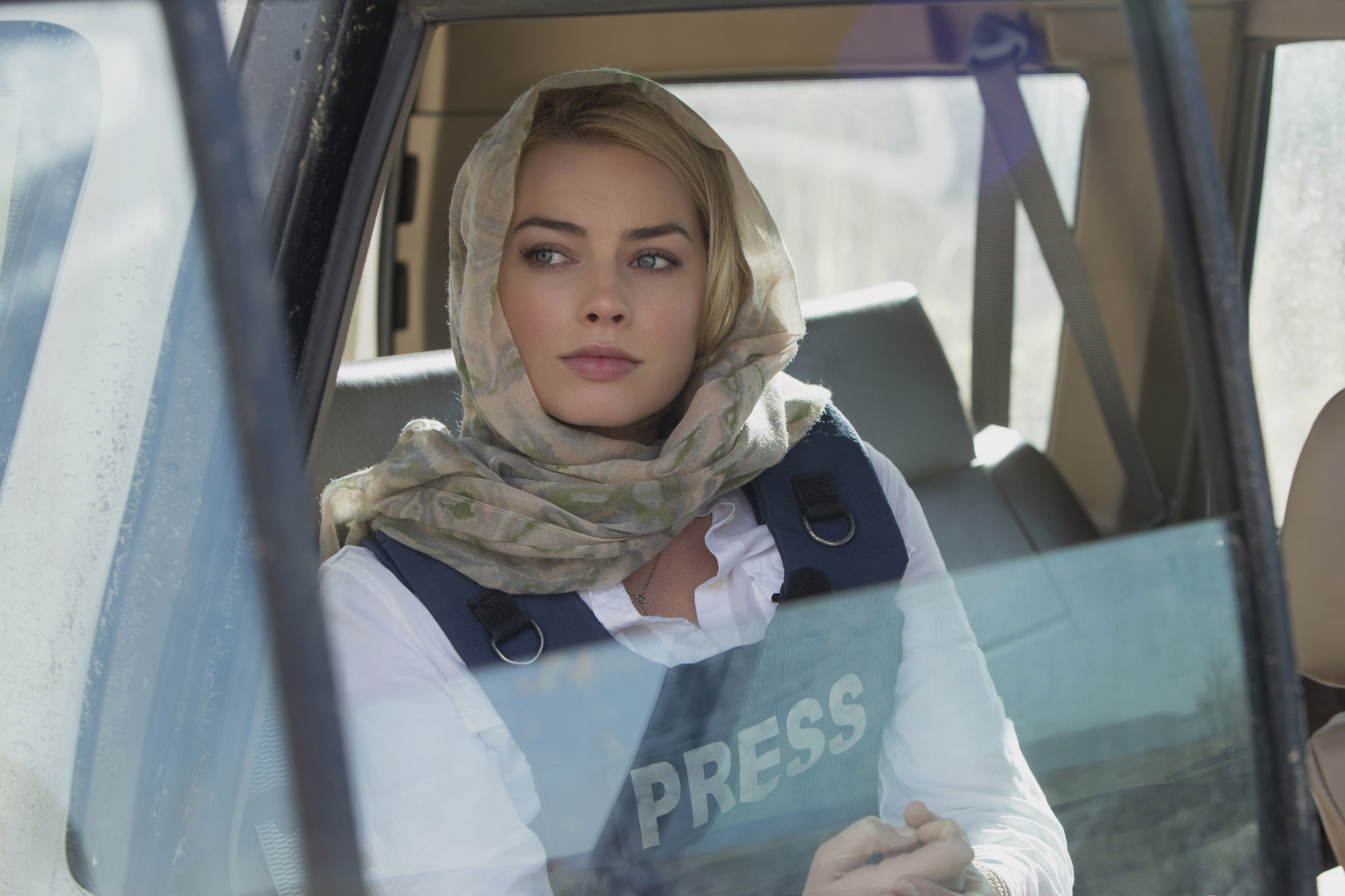 face, look, 4K, Whiskey Tango Foxtrot, Margot Robbie, HD Wallpaper