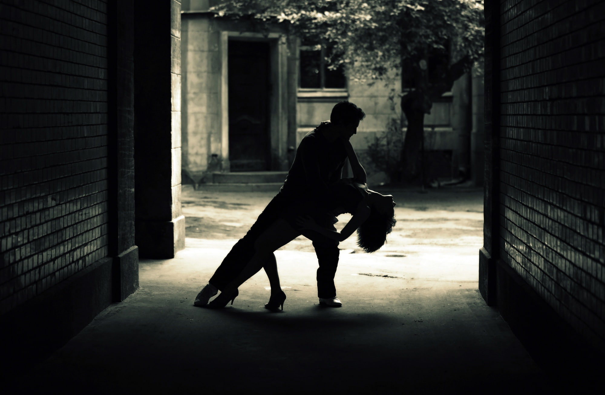 brick, adult, day, lifestyles, woman, built structure, photo, building, wall, leisure activity, passion, 1080P, man, dance, street, argentina, city life, HD Wallpaper