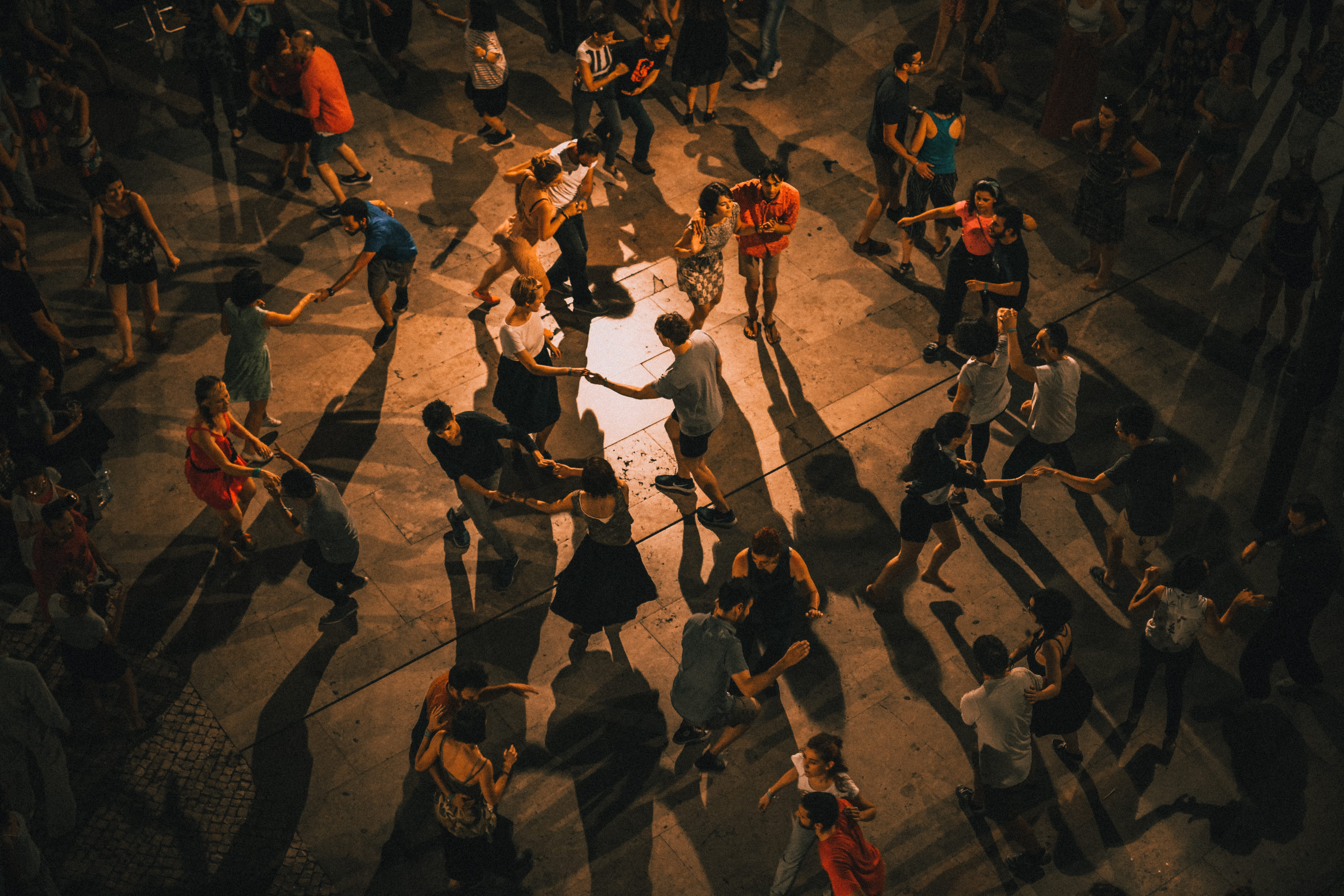 sunlight, people, men, government, city, platform, musician, dance, day, high angle view, tango, musical instrument, lisbon, group, 5K, dancing, shadow, HD Wallpaper