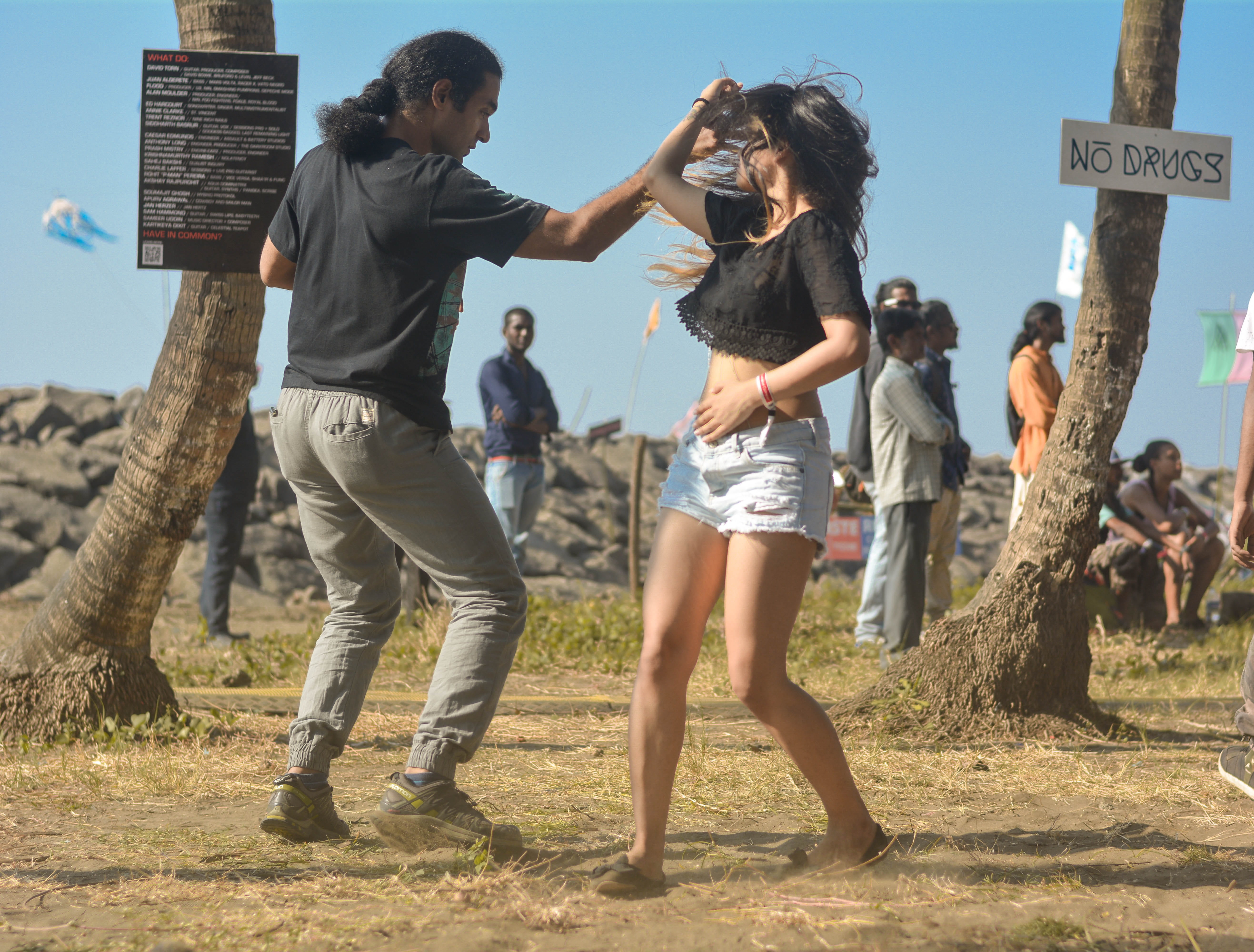 beach, people, festival, music, leisure activity, standing, western script, communication, land, dance, india, women, casual clothing, real people, full length, HD Wallpaper