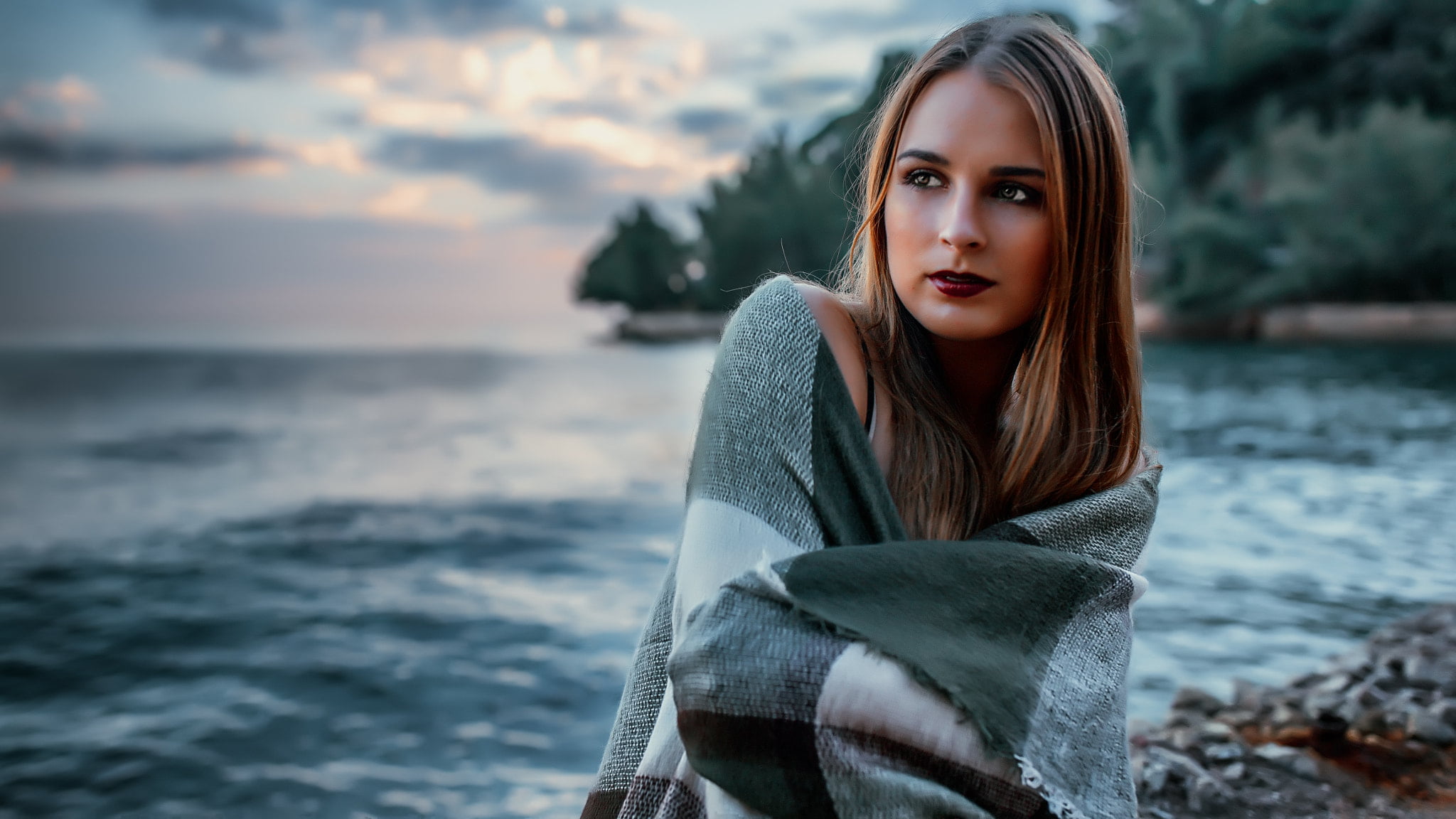 blankets, one person, teenager, hair, outdoors, nature, shore, sky, 1080P, young women, leisure activity, beautiful woman, sea, contemplation, brown eyes, HD Wallpaper