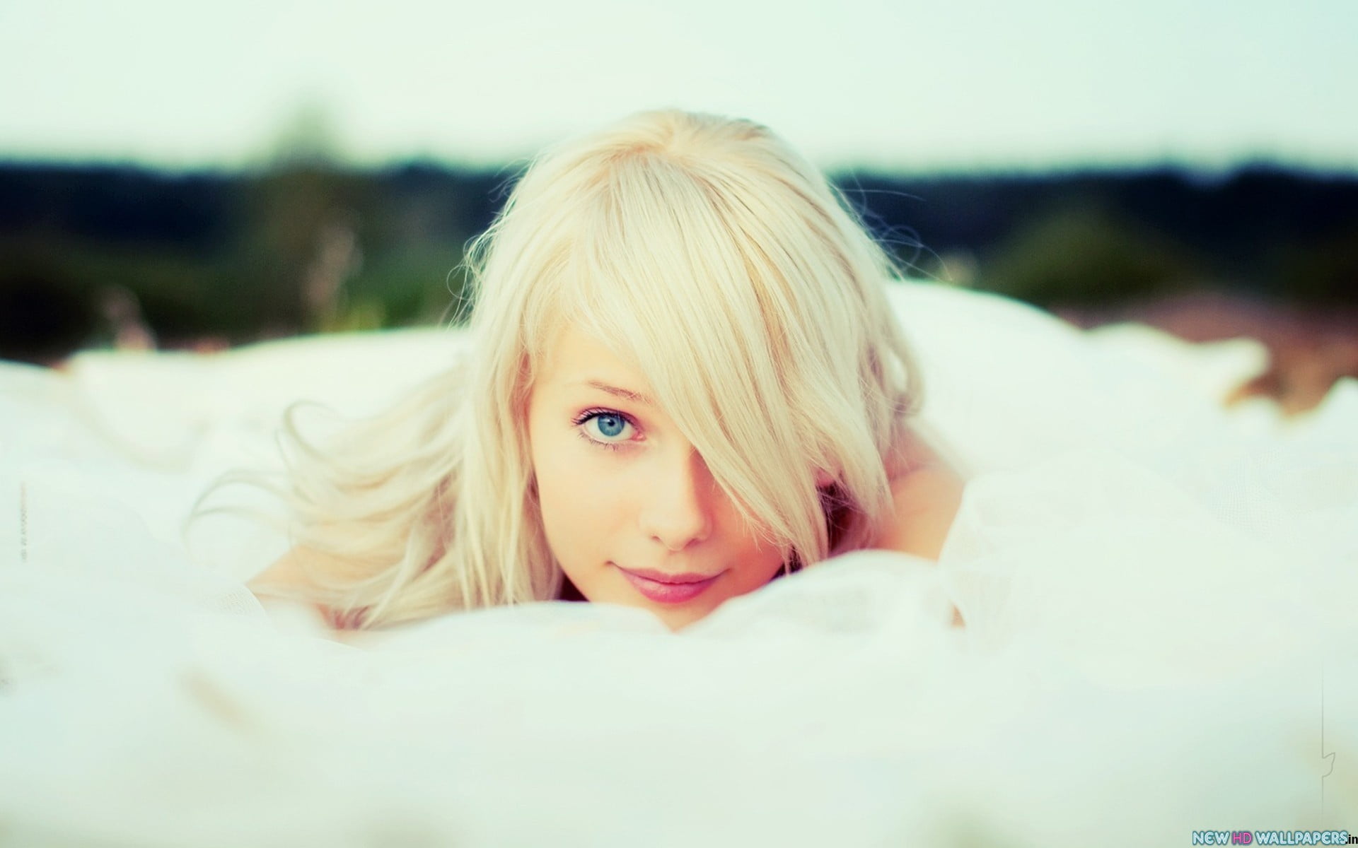 blond hair, blonde, woman, white, hair, smiling, young adult, women, hairstyle, blue eyes, teenager, leisure activity, one person, bangs, beautiful woman, HD Wallpaper