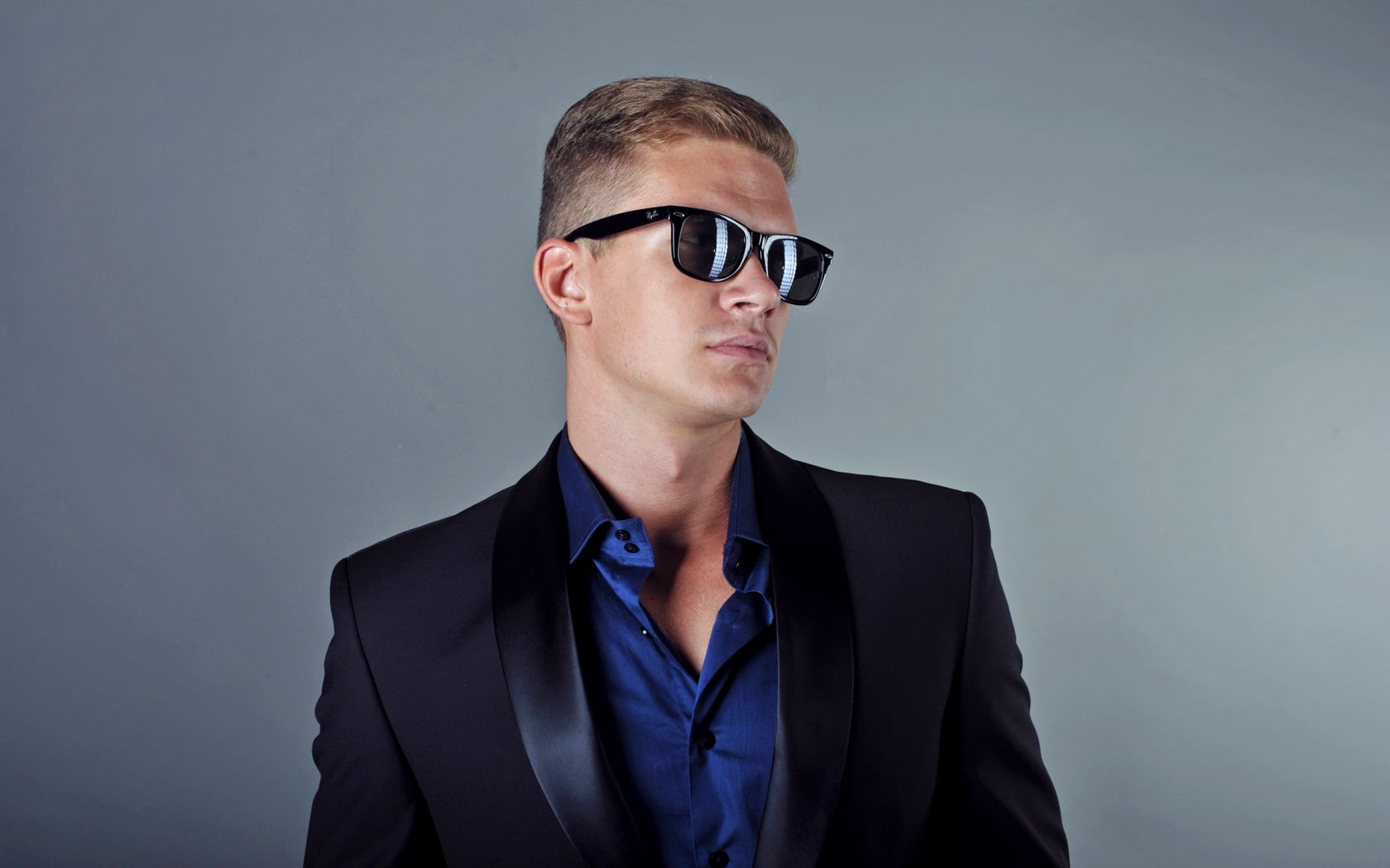 young Men, lapel, caucasian Ethnicity, businessman, glasses, confidence, male Beauty, young Adult, looking, modern, manager, standing, eyewear, shawl, serious, HD Wallpaper
