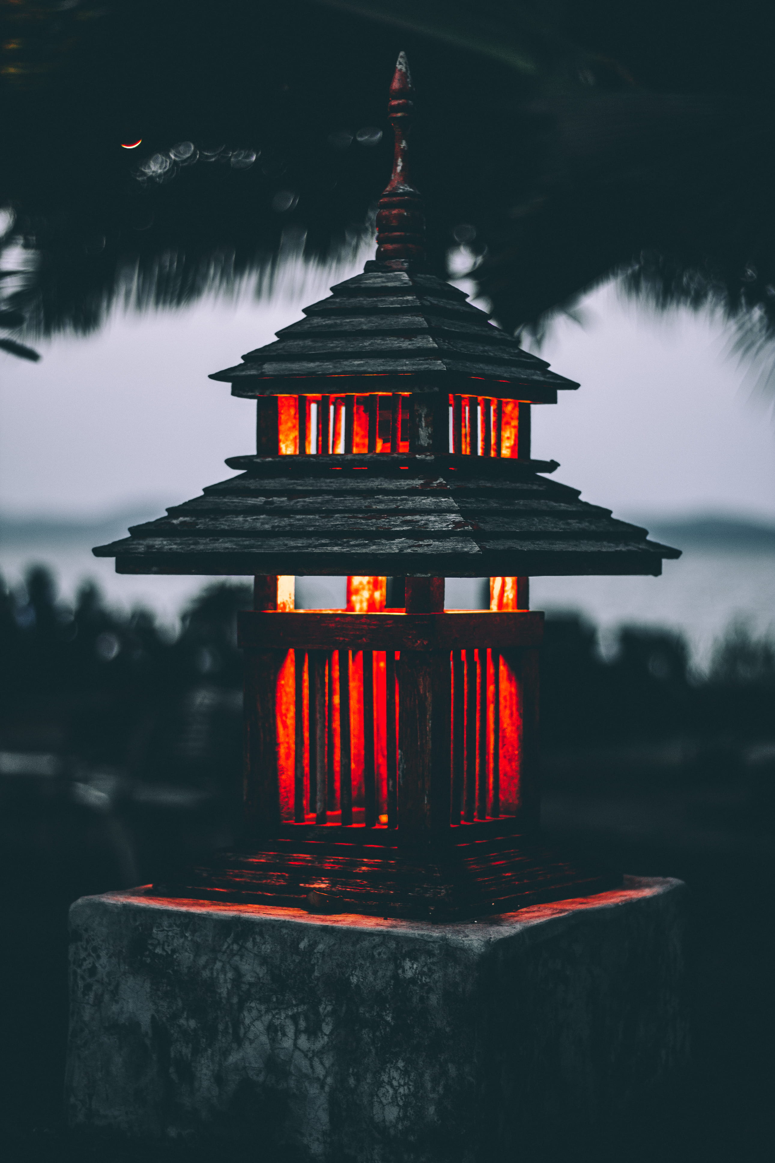 outdoors, building, post, dark, night, outdoor, 4K, lamp, thai, evening, sky, nature, forest, lighting equipment, photo, woodland, building exterior, Phone HD Wallpaper