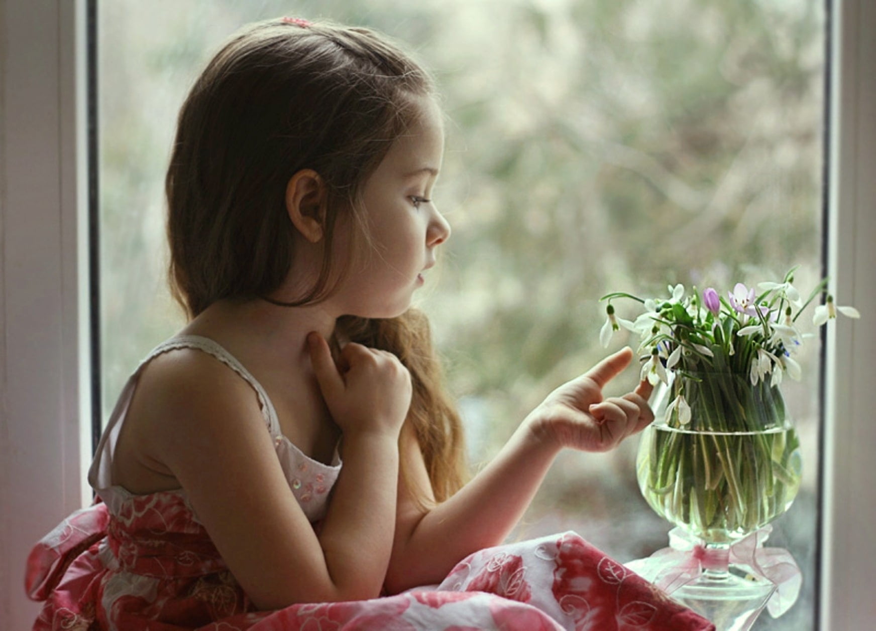 flowers, females, 720P, strap, hairstyle, cheerful, domestic Room, young Adult, day, sleeveless, hair, nature, women, child, happiness, one Person, flower arrangement, HD Wallpaper