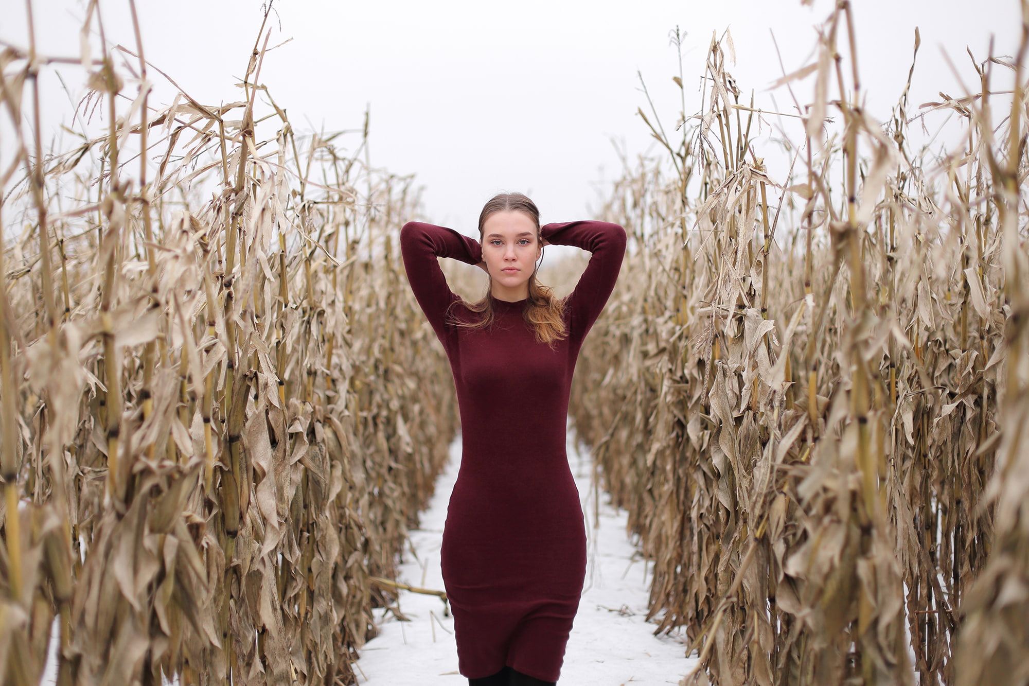 casual clothing, nature, women, portrait, wheat, three quarter length, beautiful woman, outdoors, lifestyles, human arm, young women, field, real people, HD Wallpaper