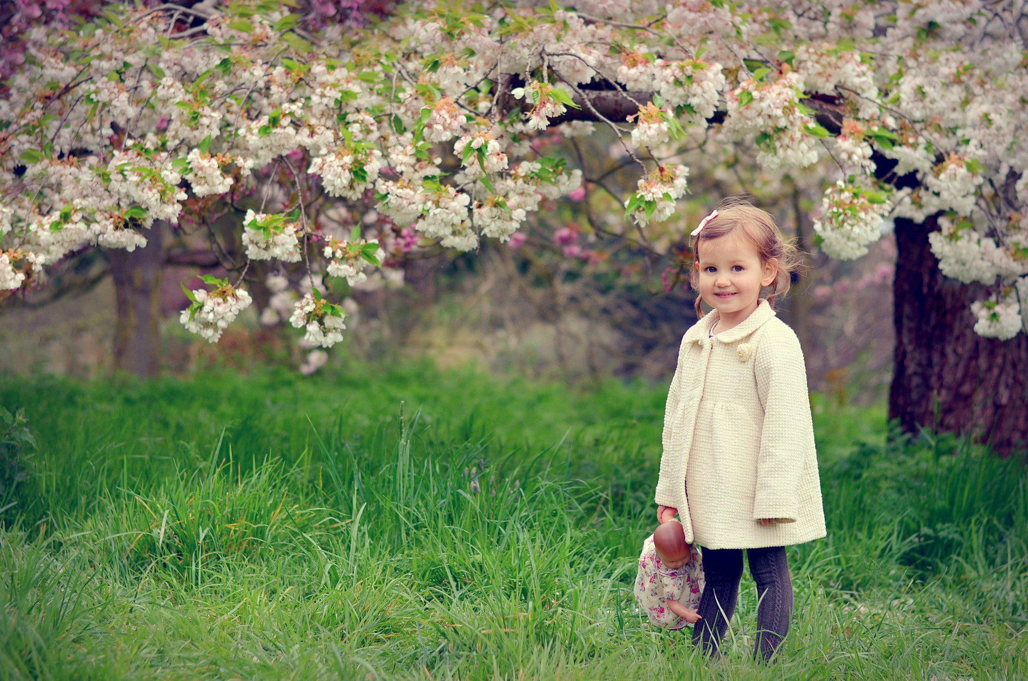 joy, children, girl, mobile, child, mood, flowers, 1080P, spring, doll, HD Wallpaper