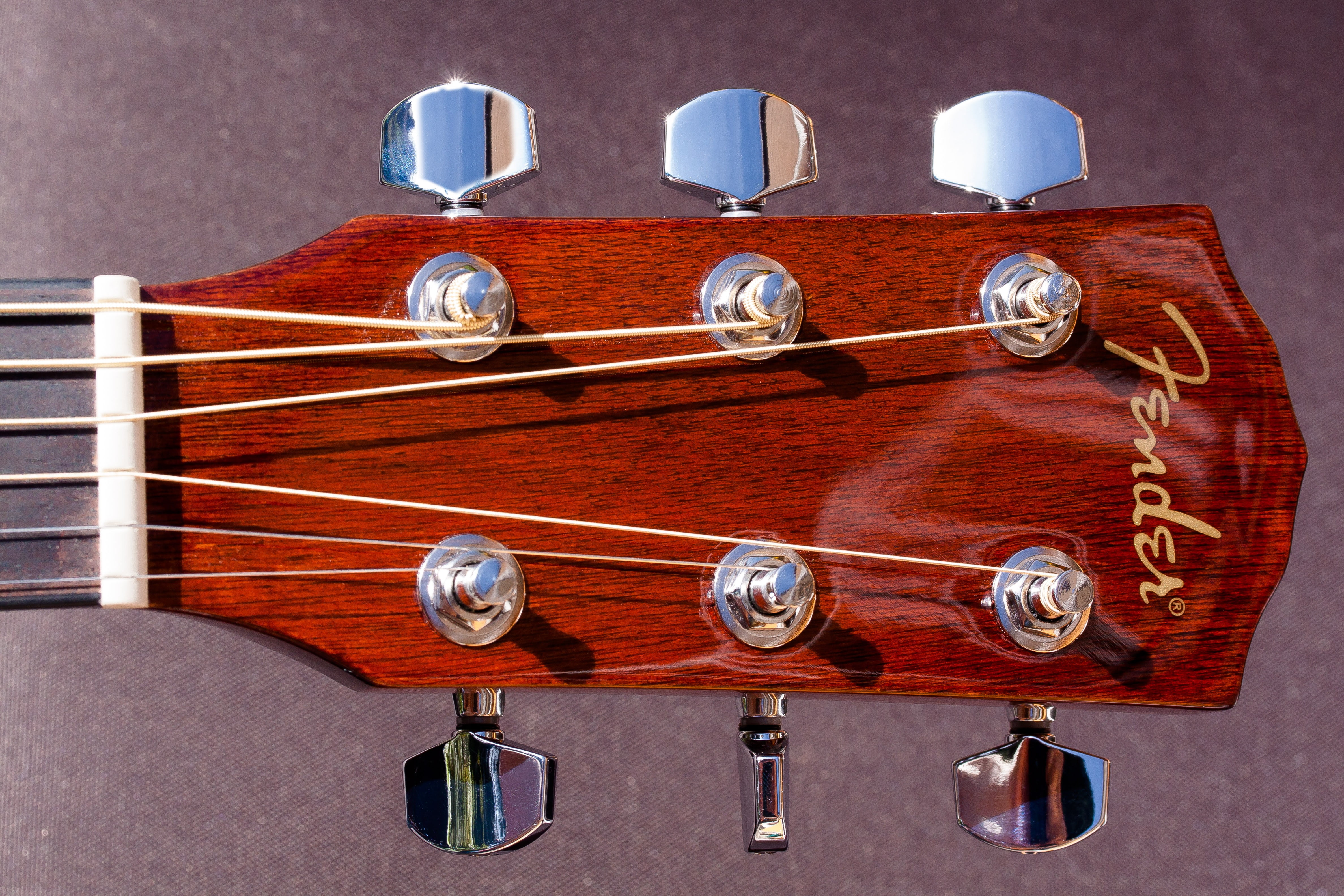 spieltechnik, classic, arts culture and entertainment, akkustikgitare, string, wood - material, in a row, still life, musical equipment, metal, saddle, HD Wallpaper