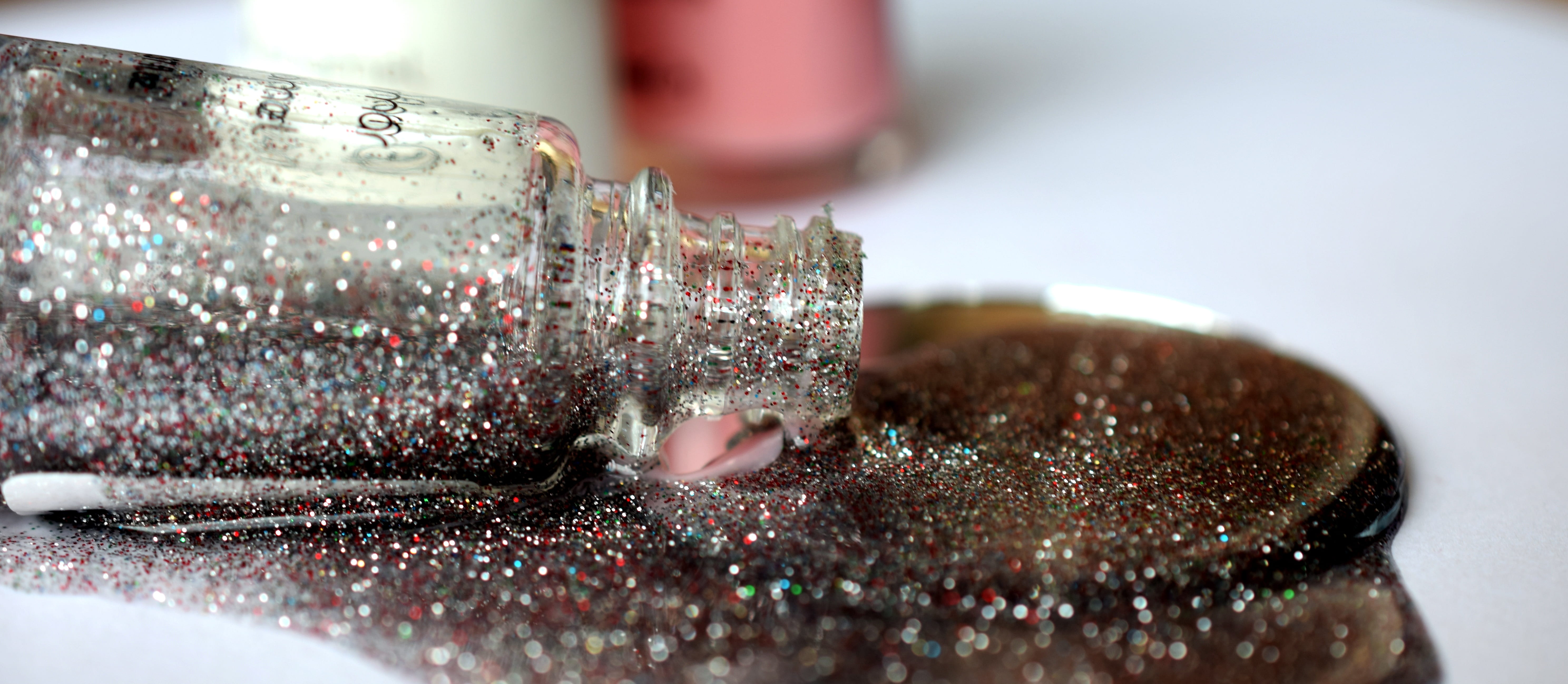 5K, luxury, manicure, silver, celebration, gold colored, studio shot, still life, indoors, jewelry, christmas, no people, rasato, close-up, closeup, decoration, HD Wallpaper