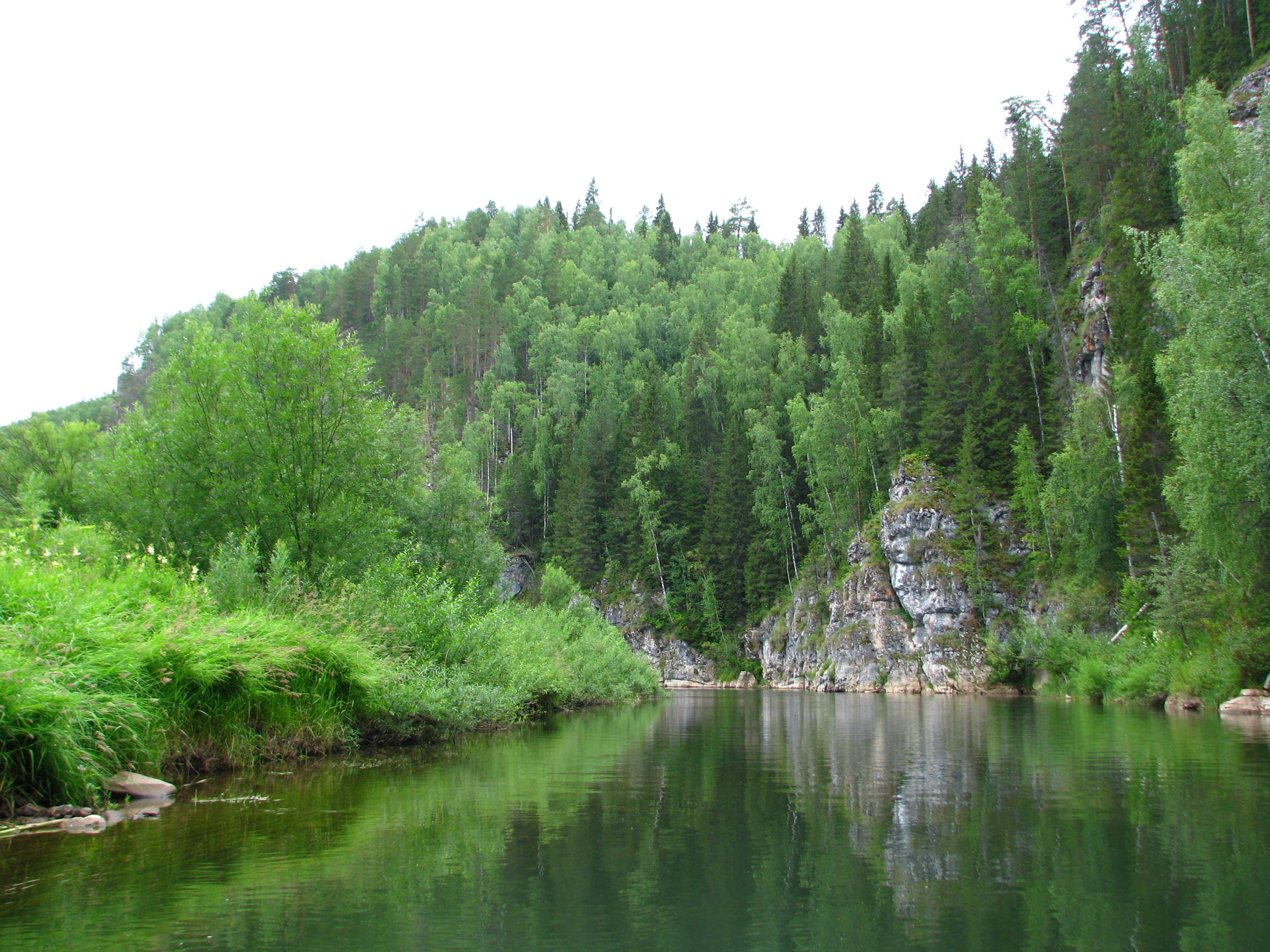 ural, forest, rifts, nature, lake, tree, clear sky, extreme, waterfront, cliff, outdoors, green color, 2K, wild wood, russia, water, day, growth, river bank, HD Wallpaper