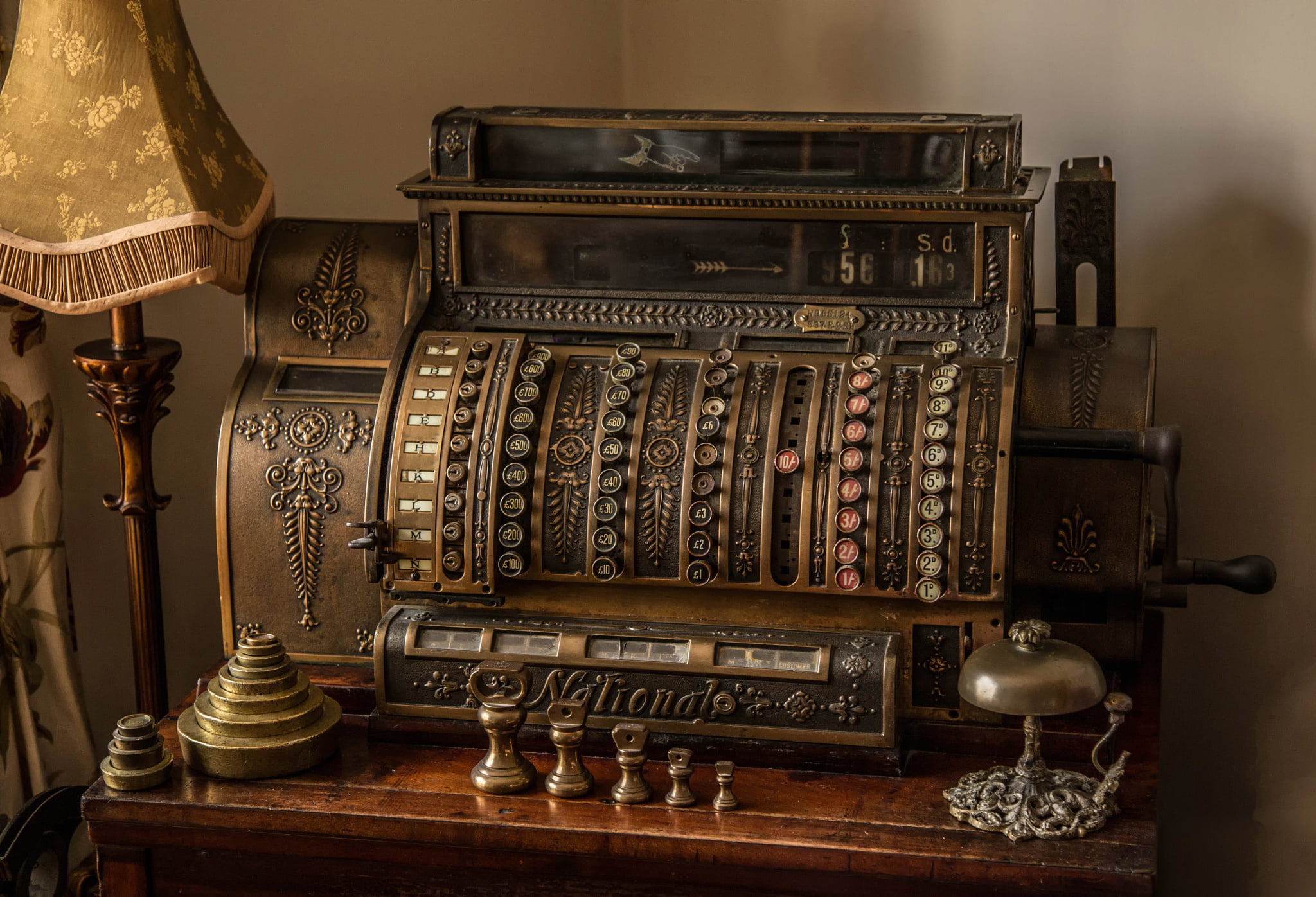 electric lamp, still life, shelf, history, antiquity, indoors, music, the past, register, retro, wood - material, arts culture and entertainment, table, HD Wallpaper