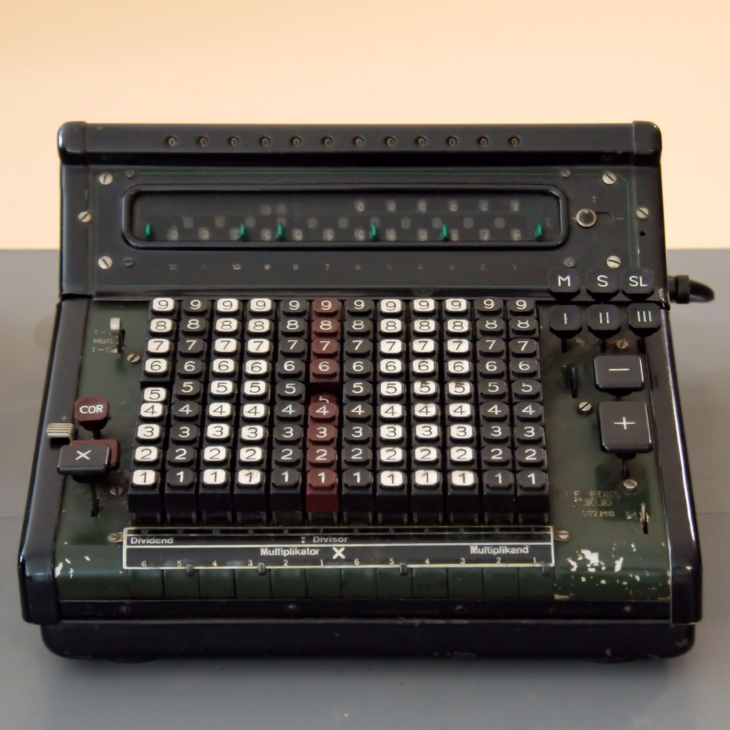 mechanics, still life, typewriter, number, electronics, calculator, old, gray, equipment, retro styled, antique, indoors, business, the past, close-up, Phone HD Wallpaper