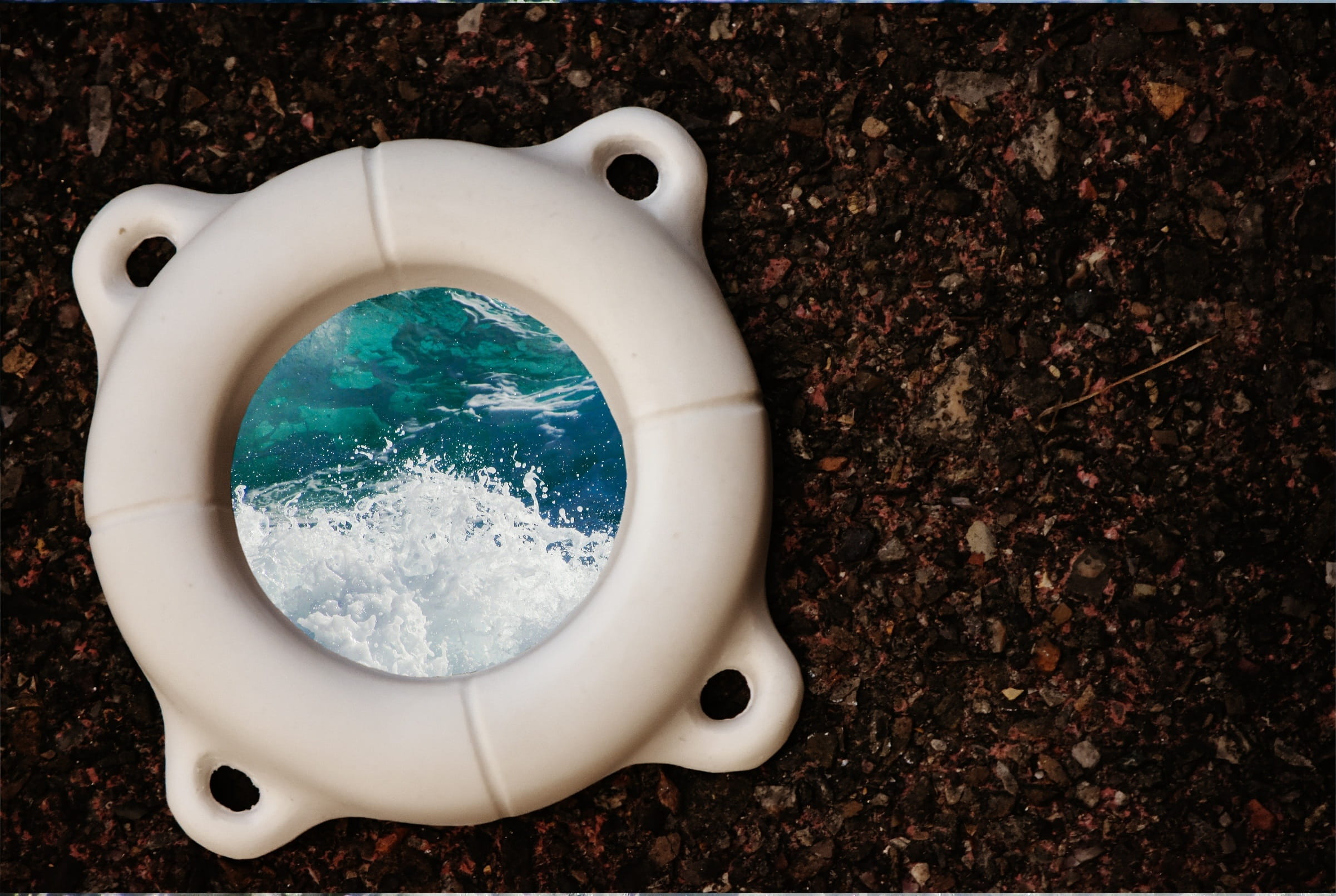 white color, outdoors, Lifebelt, day, nature, 1080P, plastic, directly above, Water, Blank, no people, still life, beach, Gypsum, land, human representation, HD Wallpaper