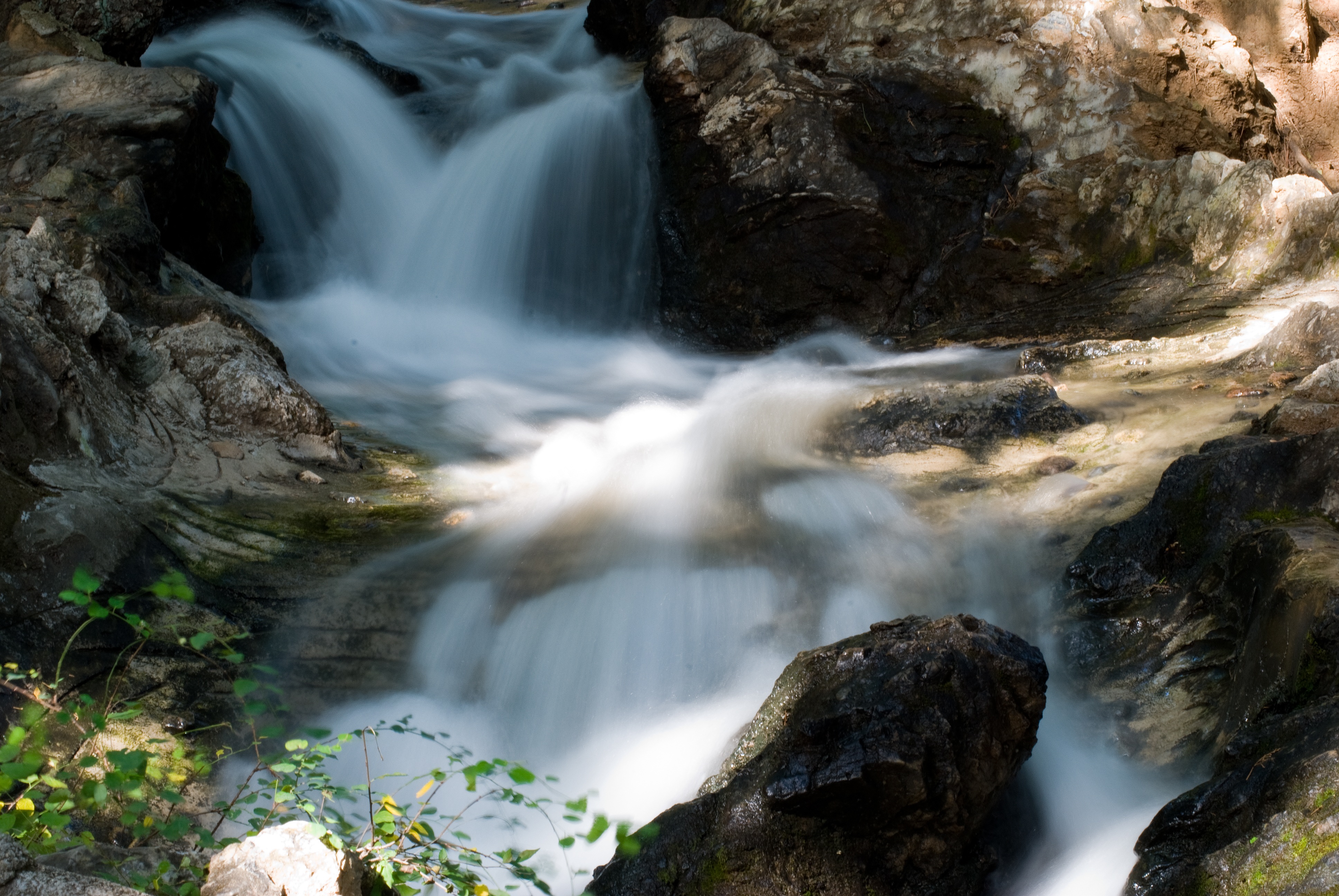 4K, motion, beauty in nature, streams, non-urban scene, environment, no people, long exposure, rock - object, running water, forest, flowing, waterfall, HD Wallpaper