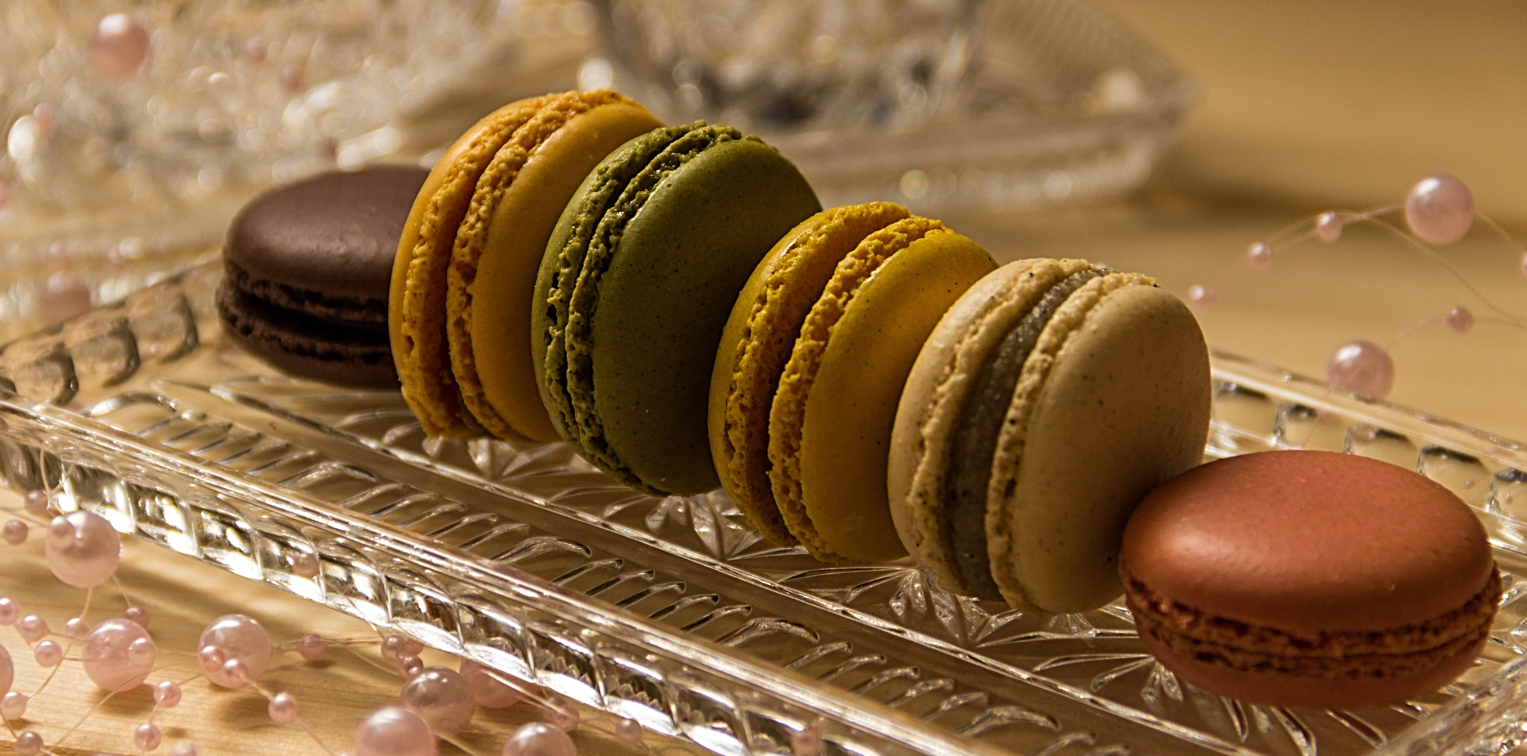 food and drink, tableware, 5K, close-up, no people, ready-to-eat, indoors, chocolate, healthy eating, pastel, colorful, freshness, baked, macaroon, sweet food, HD Wallpaper