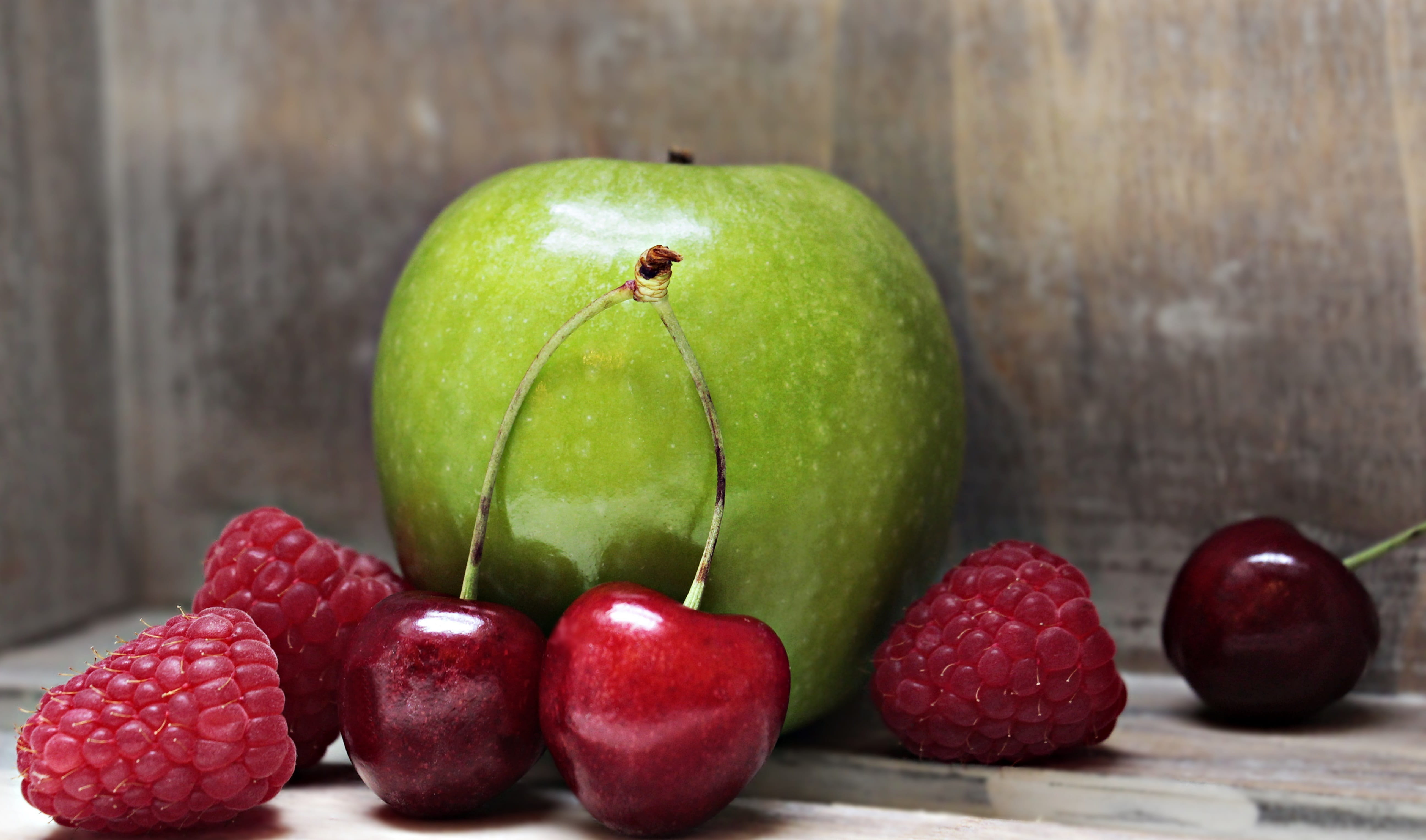 green, cherries, focus on foreground, apple - fruit, red, no people, indoors, tasty, 5K, fruit, wood - material, freshness, greeting card, cranberries, HD Wallpaper