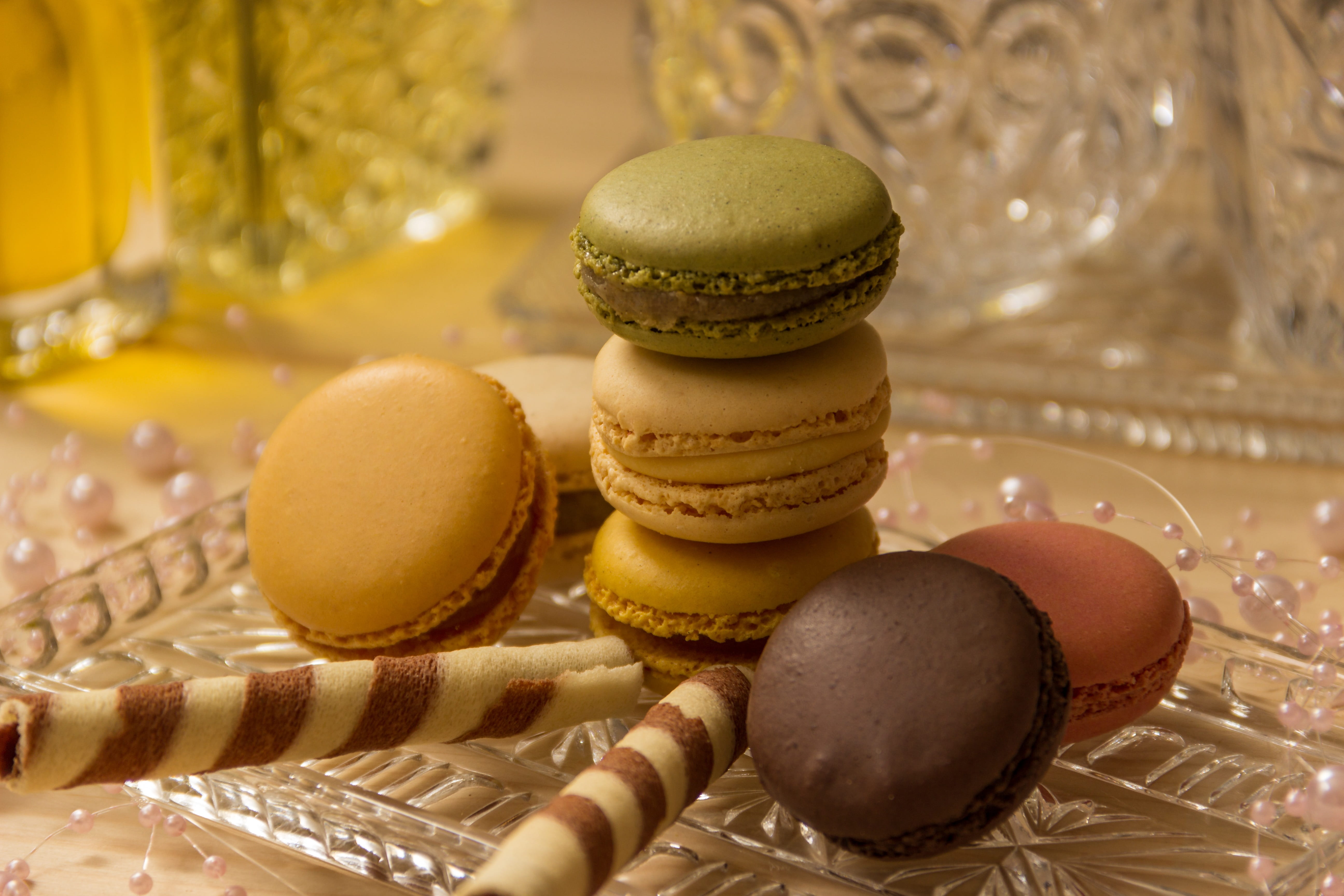 coffee, freshness, indoors, ornate, food and drink, close-up, event, macaroon, sweetness, holiday, focus on foreground, glass plate, dessert, macro, beads, HD Wallpaper