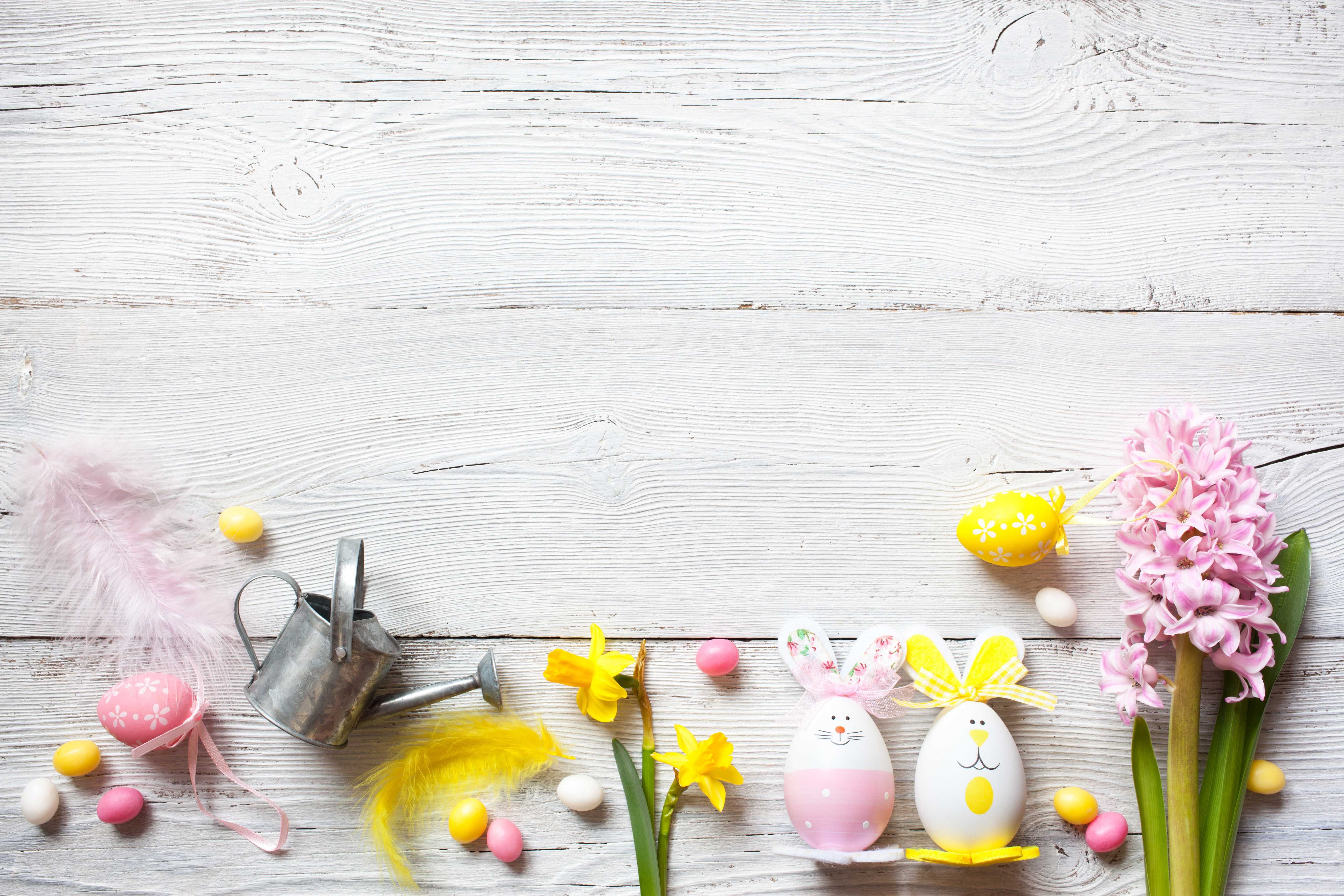 the painted eggs, Easter, spring, crocuses, colorful, eggs, decoration, daffodils, Happy, wood, flowers, 5K, HD Wallpaper