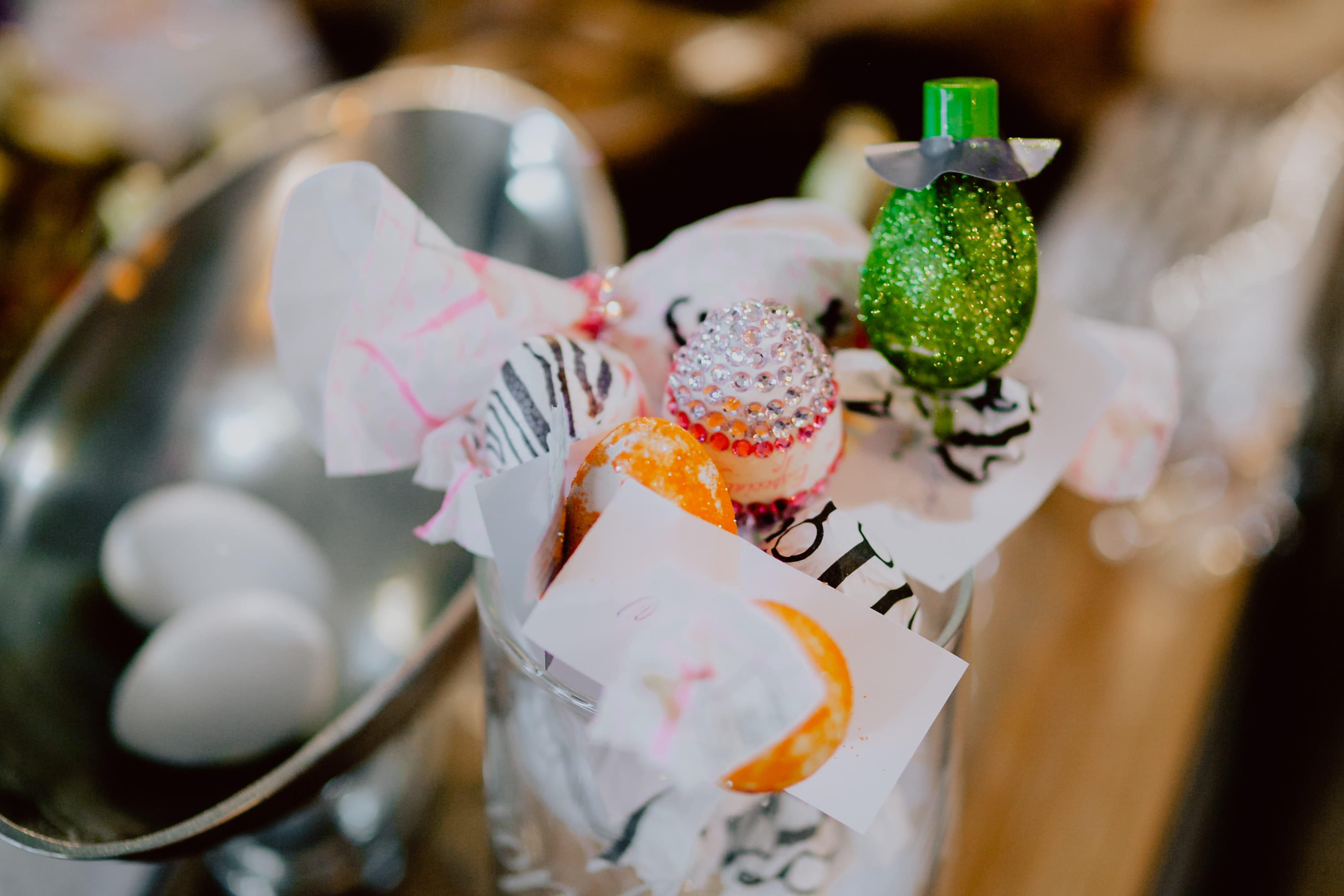 diy, sweet, easter, decorating, no people, coloring, decorations, 4K, food and drink, event, creativity, decoration, unhealthy eating, selective focus, HD Wallpaper