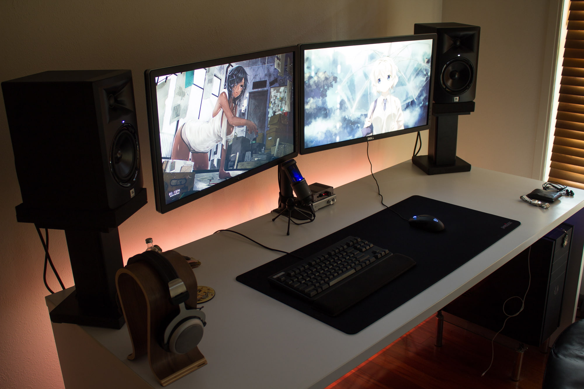 room, 1080P, technology, workspace, computer, interior, HD Wallpaper