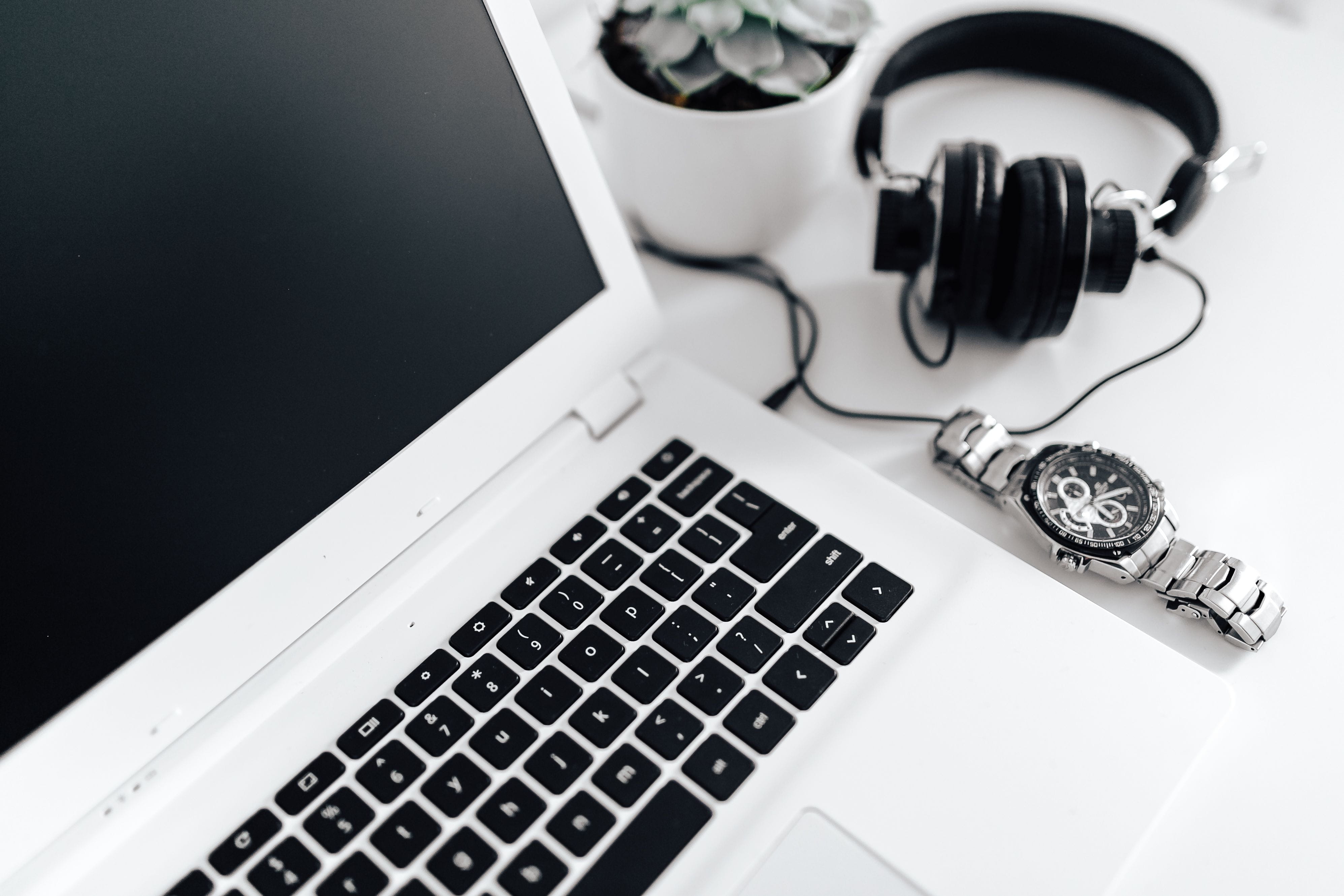 connection, communication, business, close-up, s, keyboard, men, minimalist, black color, silver watch, light, workplace, studio shot, technology, listening, HD Wallpaper