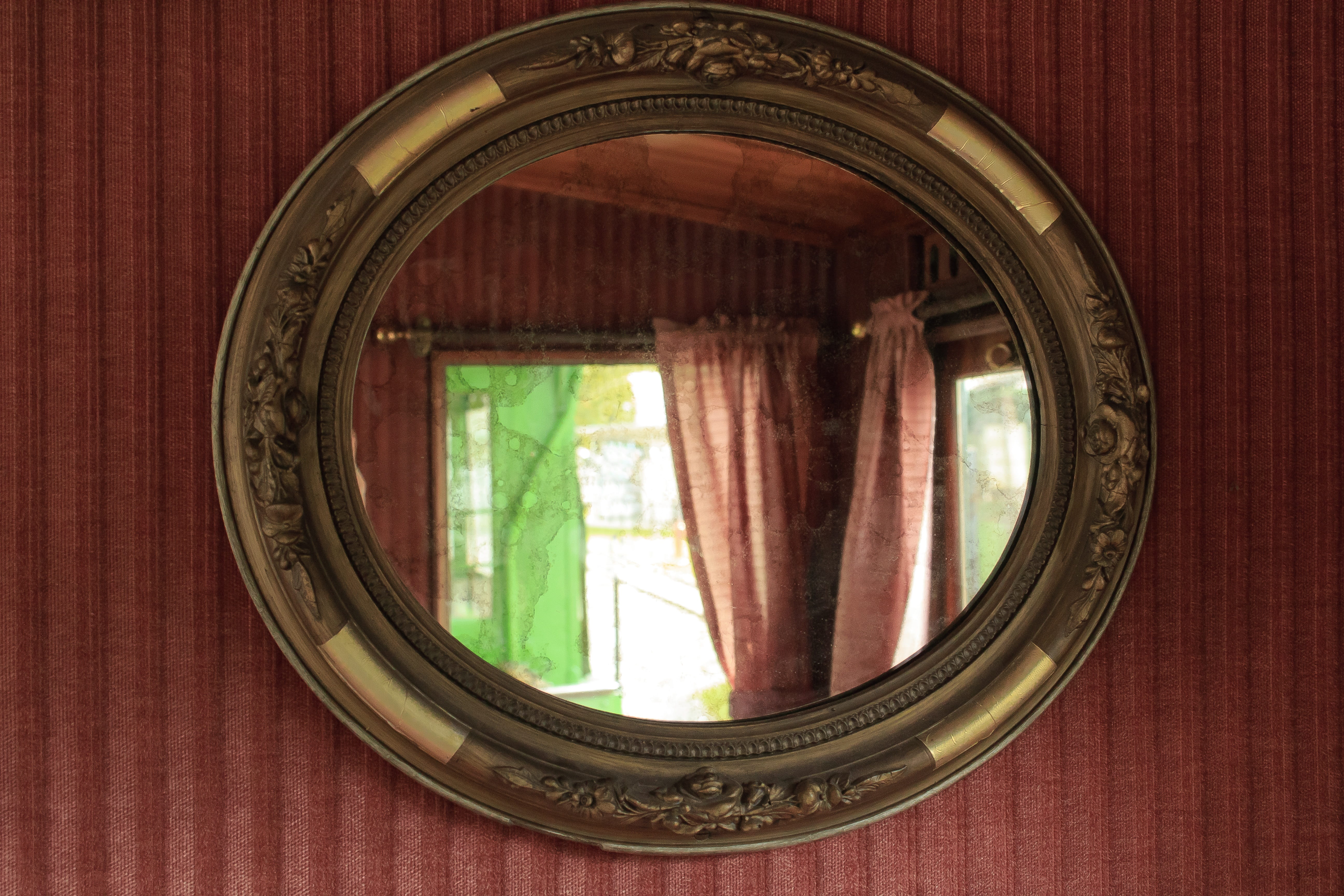 curtain, historically, reflection, red, camera, digital camera, antique, first class, wood - material, camera - photographic equipment, shape, mirror, geometric shape, HD Wallpaper