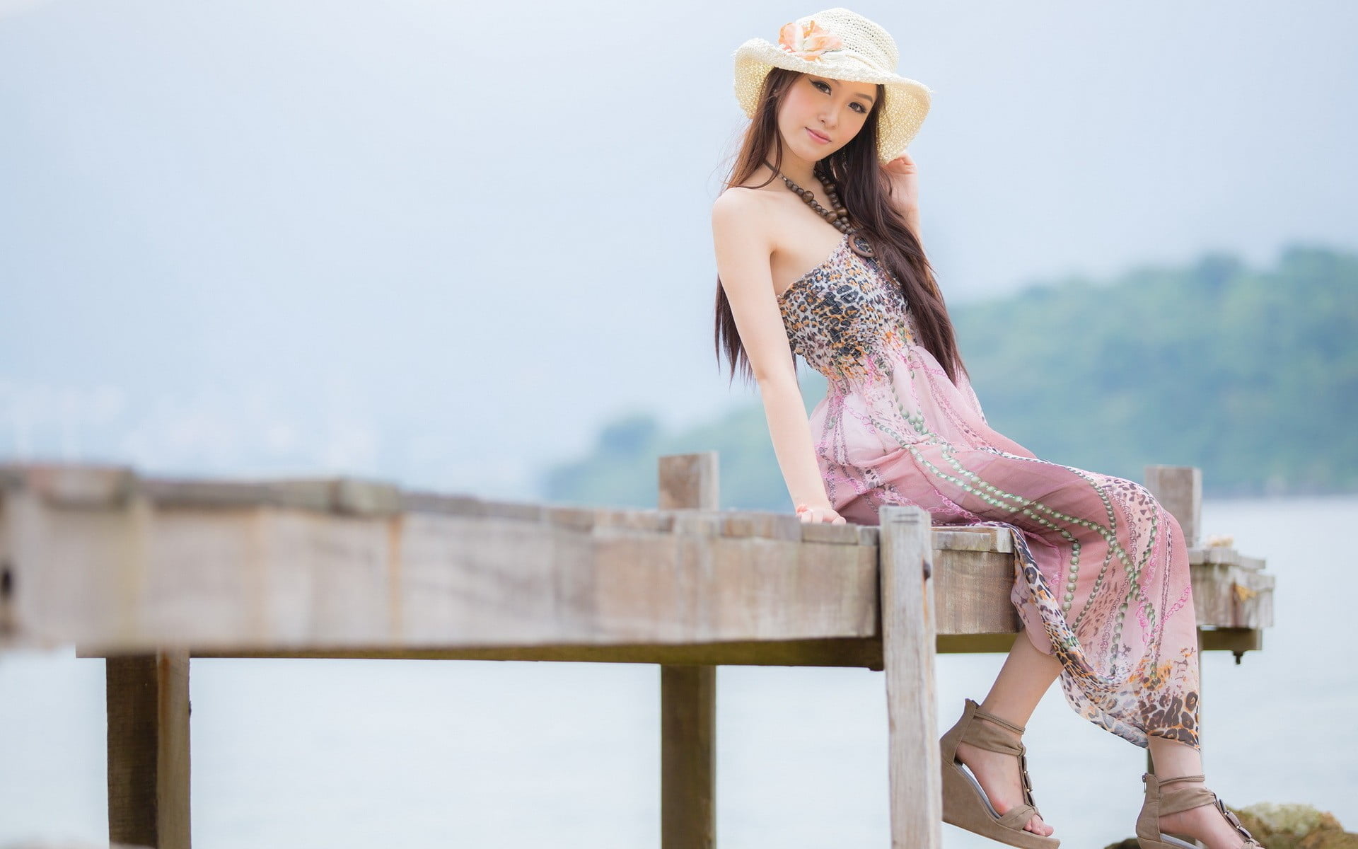 carefree, adult, outdoors, leisure activity, long hair, fashion, beautiful woman, casual clothing, women, hair, freedom, smiling, beauty, clothing, 1080P, HD Wallpaper