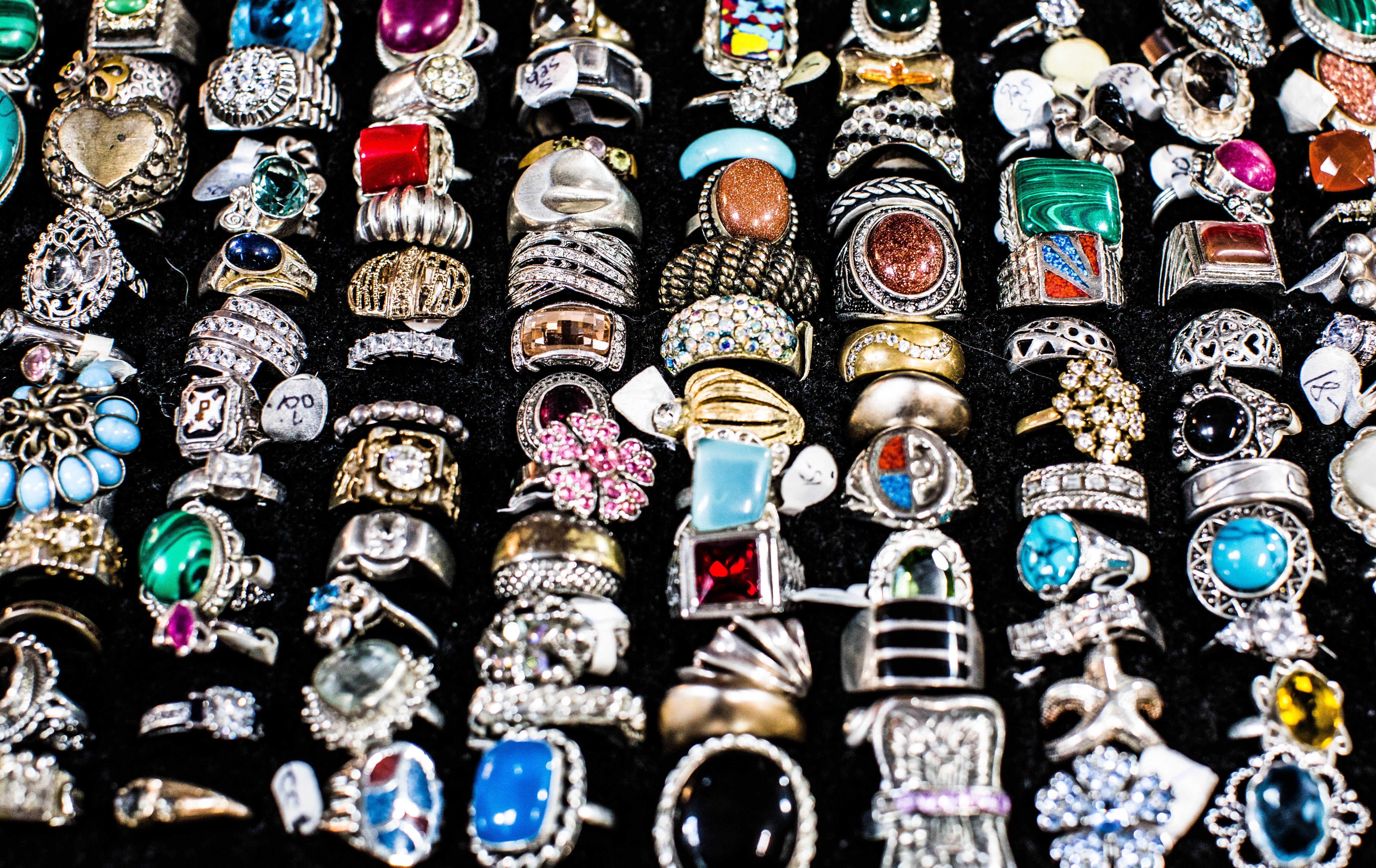 ring, 5K, jewelry, choice, no people, color, s, stones, retail, full frame, close-up, large group of objects, ornate, rings, human representation, arrangement, HD Wallpaper