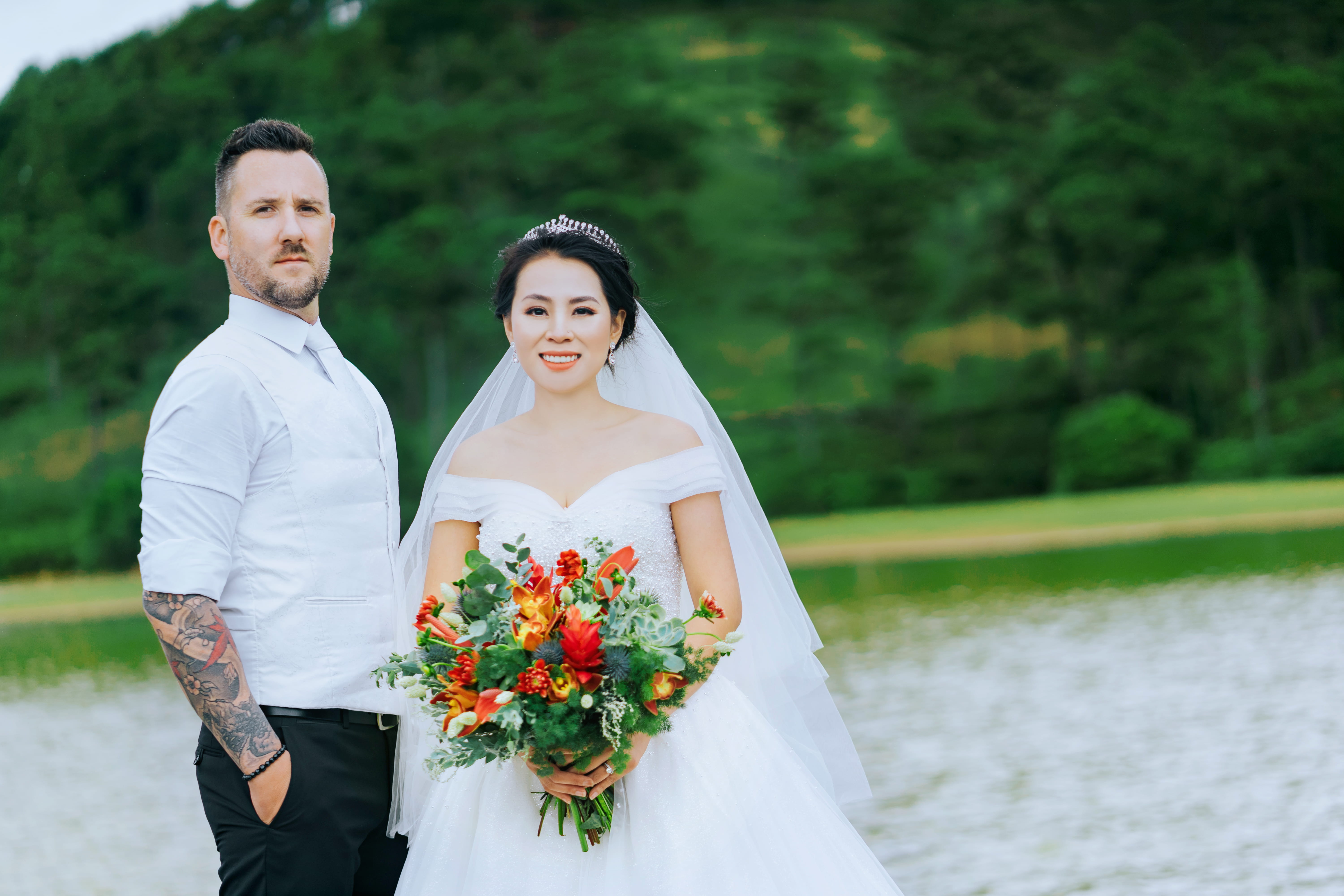 positive emotion, celebration, love, wedding dress, married, flower arrangement, man, woman, bouquet, real people, holding, Bride and Groom, wedding, newlywed, HD Wallpaper