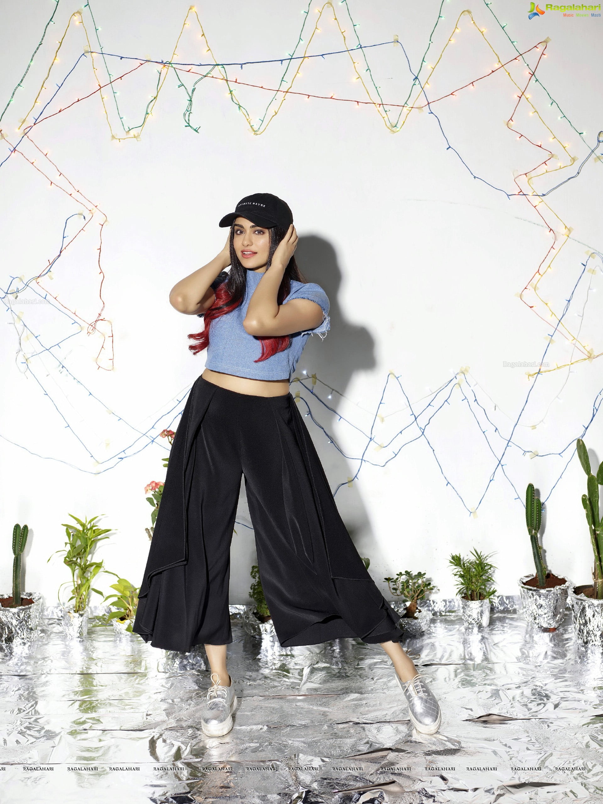 Adah Sharma, Indian, 2K, Bollywood actresses, Phone HD Wallpaper