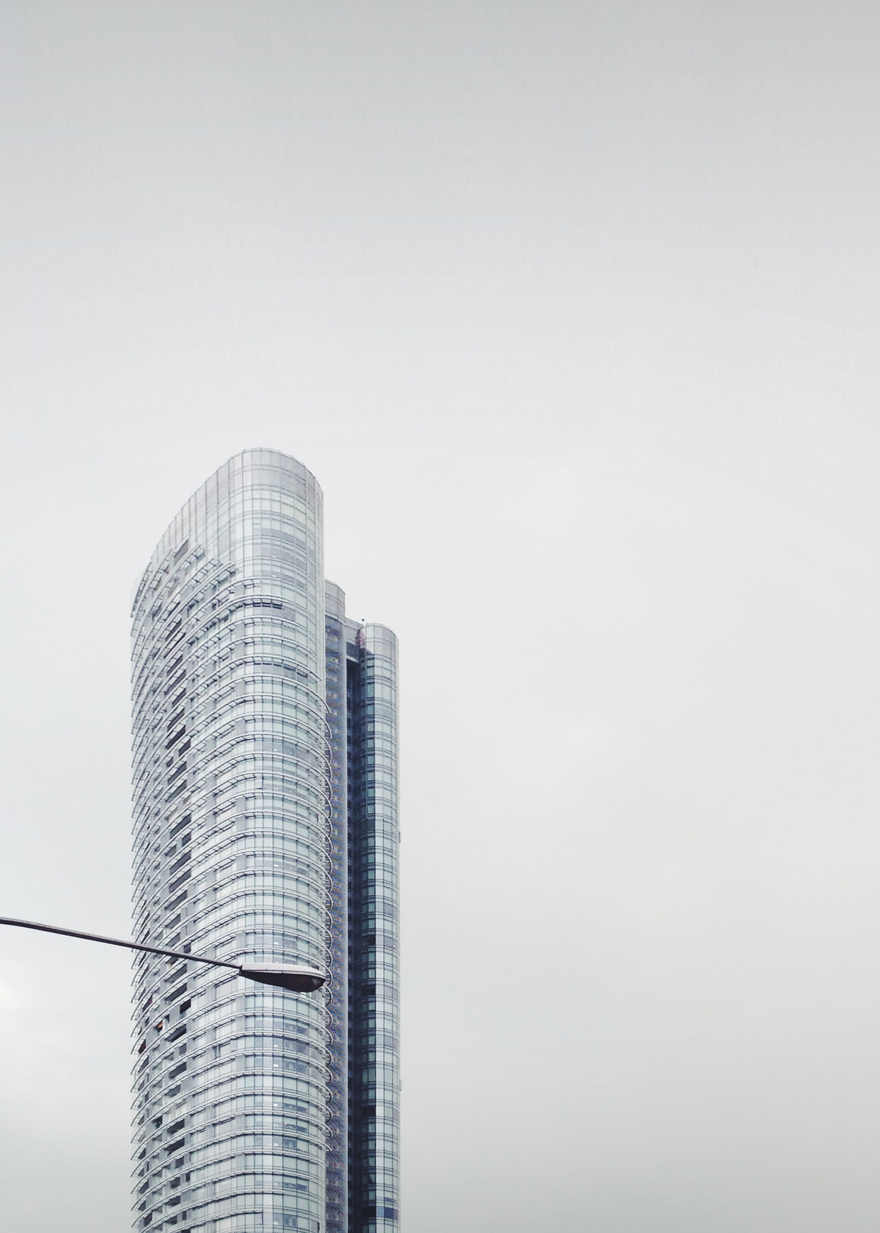 building, building exterior, tall - high, modern, 4K, architecture, no people, financial district, built structure, sky, outdoors, nature, skyscraper, Phone HD Wallpaper