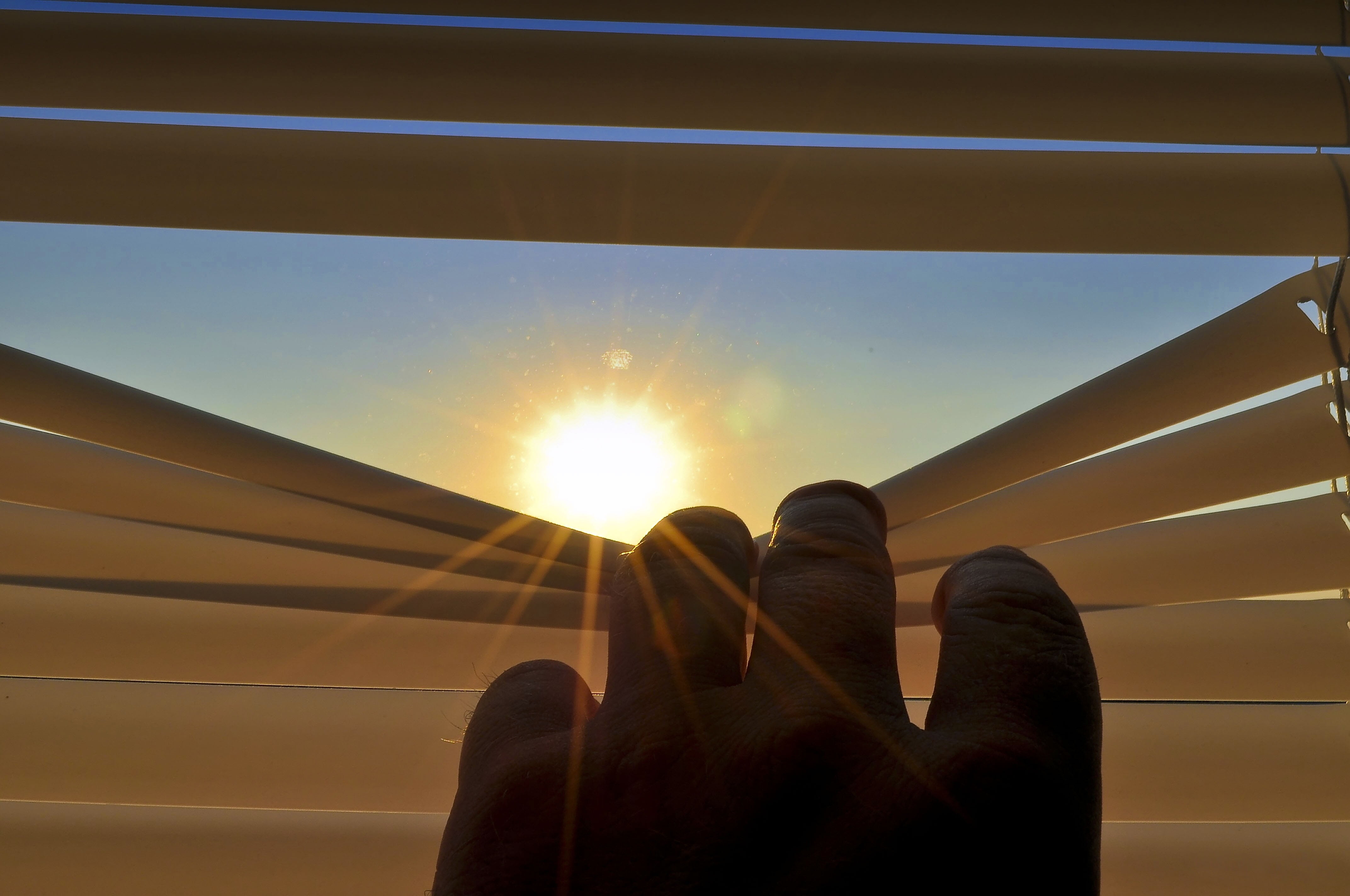 lens flare, 4K, look, open, roller shutter, nature, ausschau, sun, lighting, person, sunbeam, men, human limb, hand, orange color, personal perspective, HD Wallpaper
