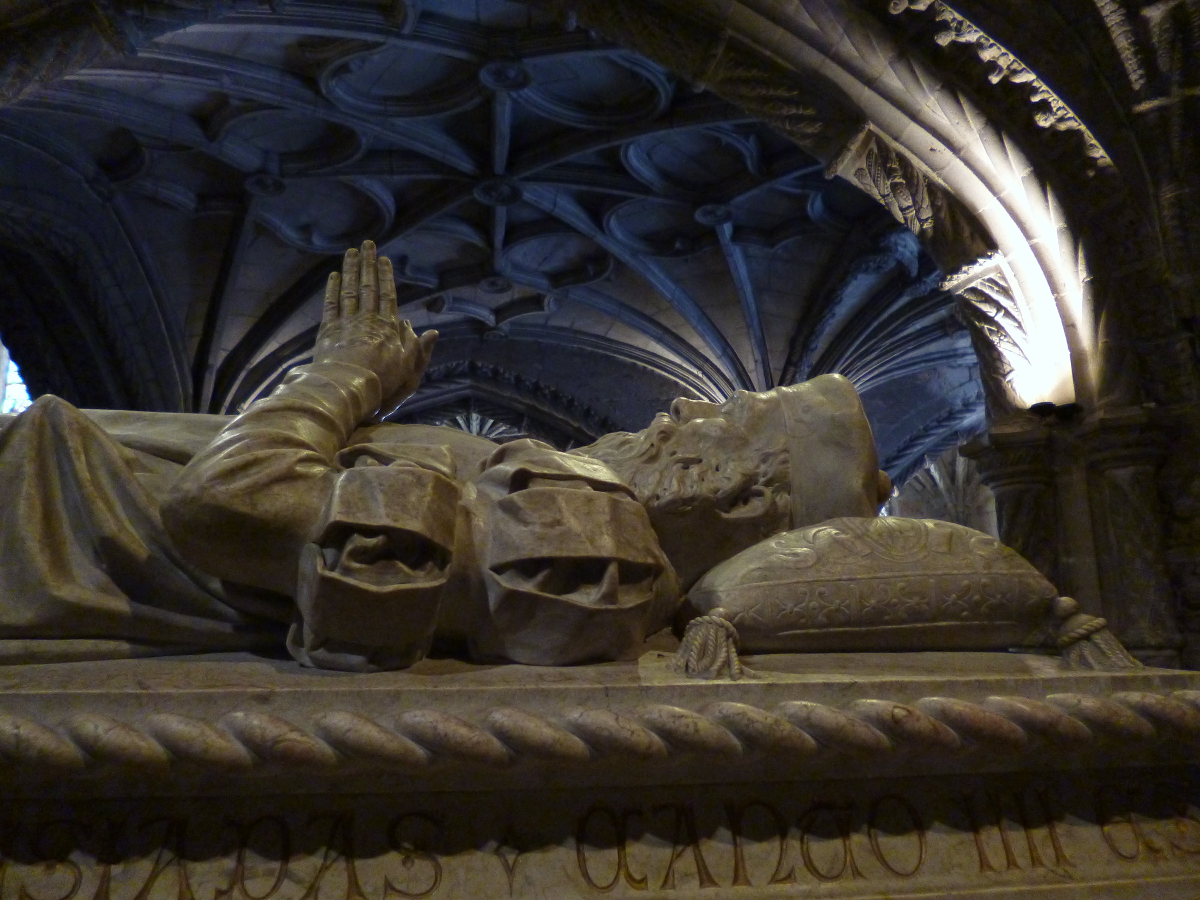 grave, no people, lisbon, sculpture, creativity, architecture, ornate, portugal, jeronimo monastery, 4K, church, vasco da gama, religion, the past, craft, HD Wallpaper