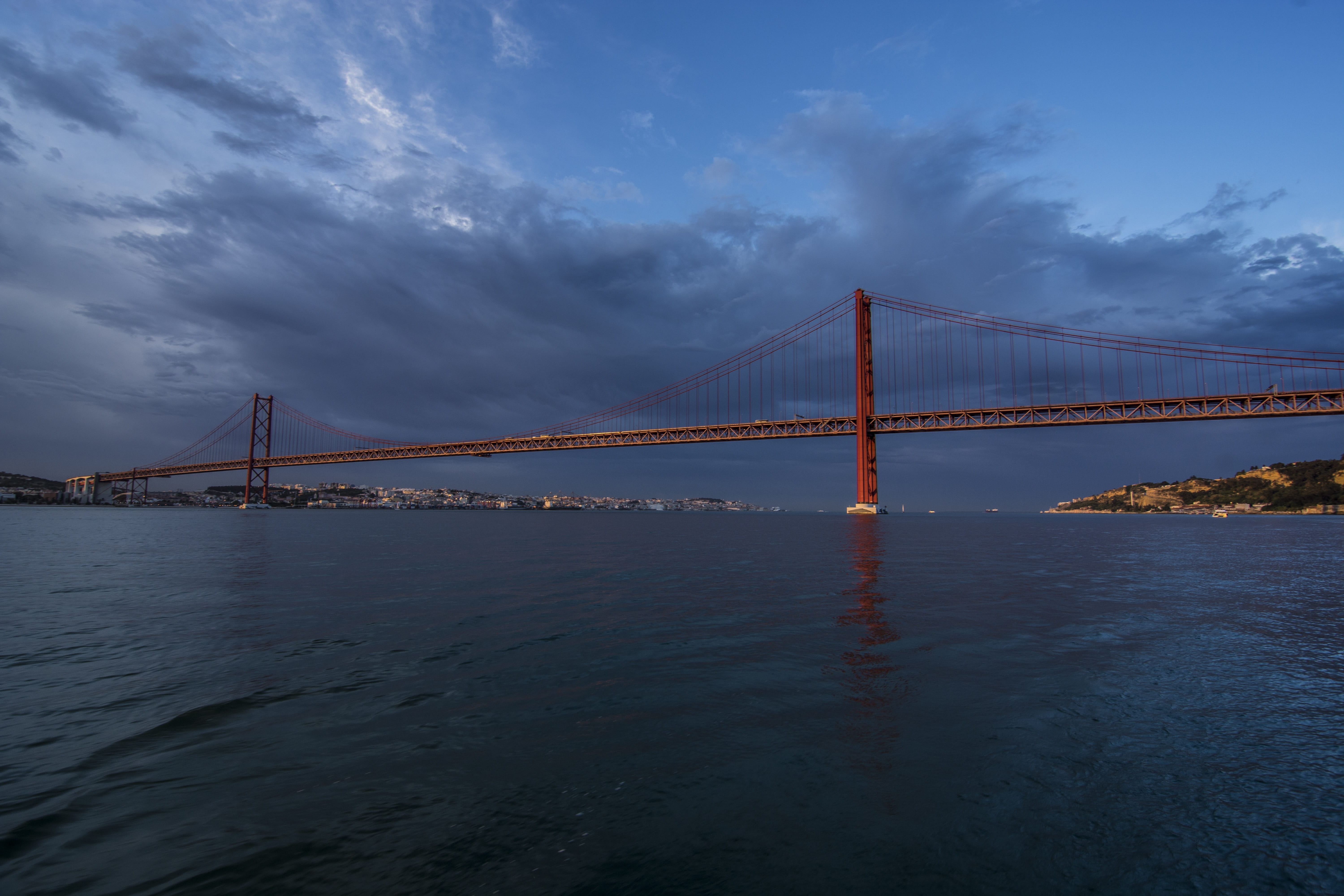 tourism, cloud - sky, built structure, suspension bridge, portugal, bay, water, transportation, 5K, bridge - man made structure, lisabon, sea, engineering, HD Wallpaper