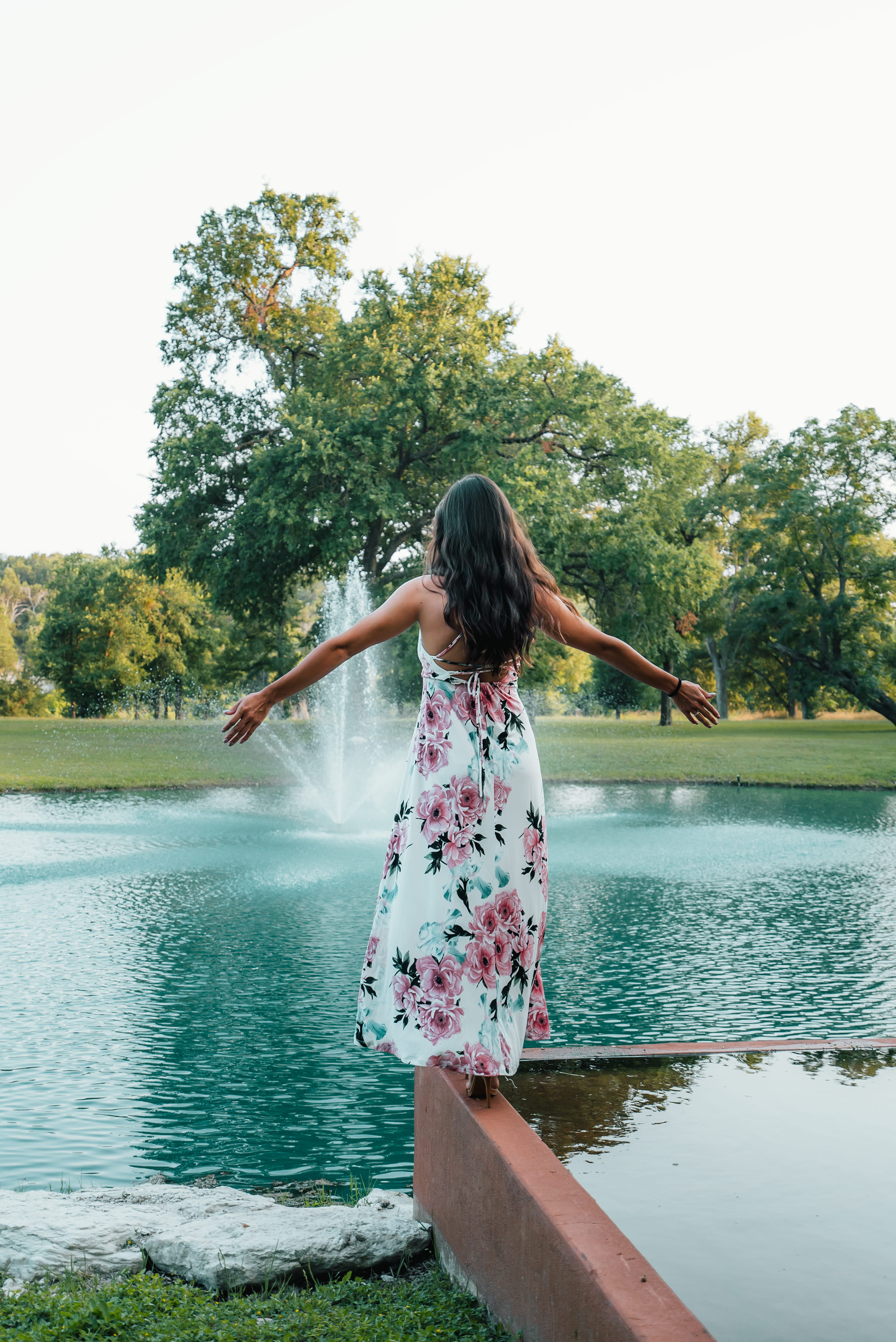 water, human arm, plant, day, women, austin, beauty in nature, girls, hairstyle, lake, casual clothing, standing, real people, nature, summer, waterfall, Phone HD Wallpaper