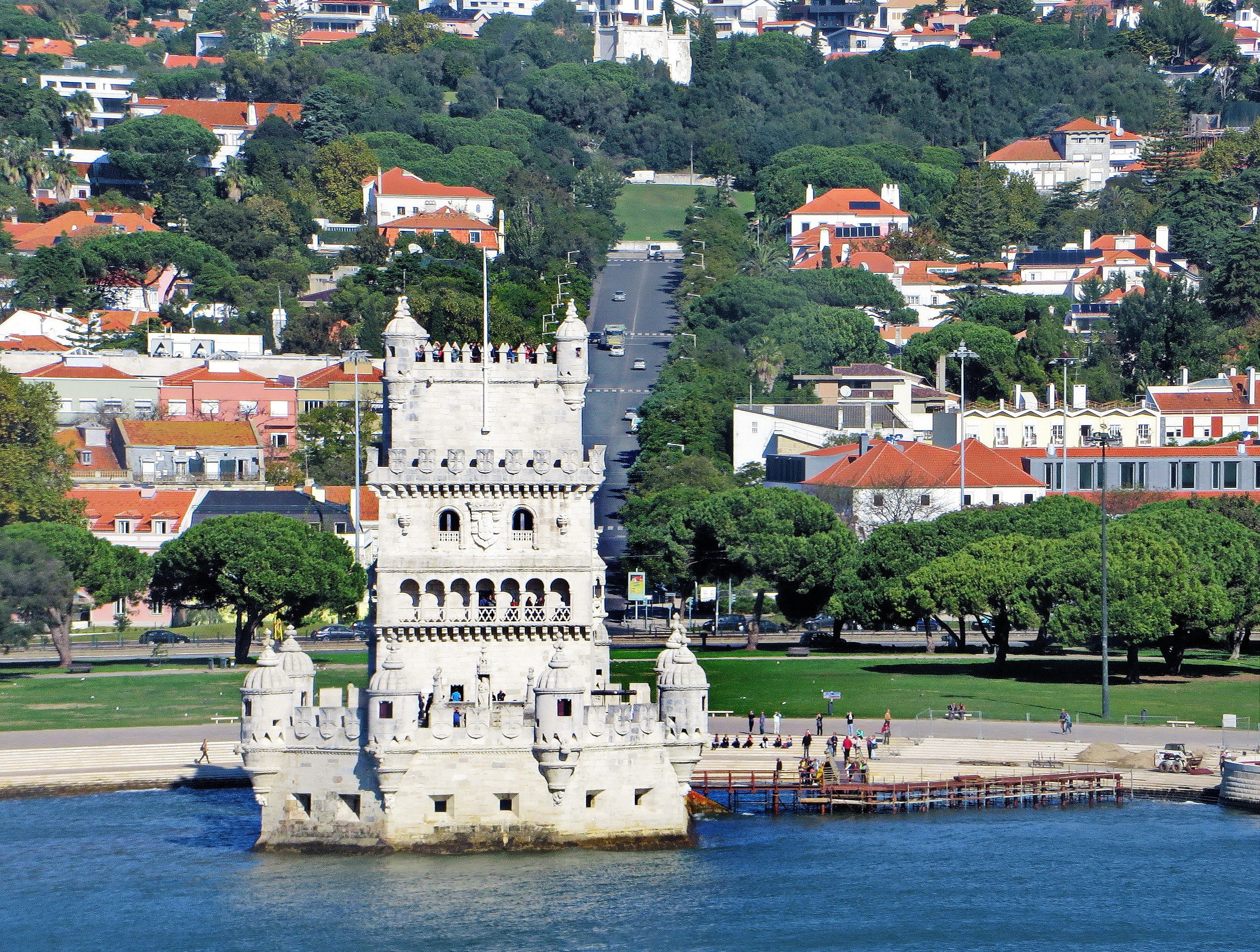 body, cityscape, building exterior, castle, europe, building, water, waterfront, tage, day, crowd, city, urban Scene, 2K, white, outdoors, belem, high angle view, HD Wallpaper