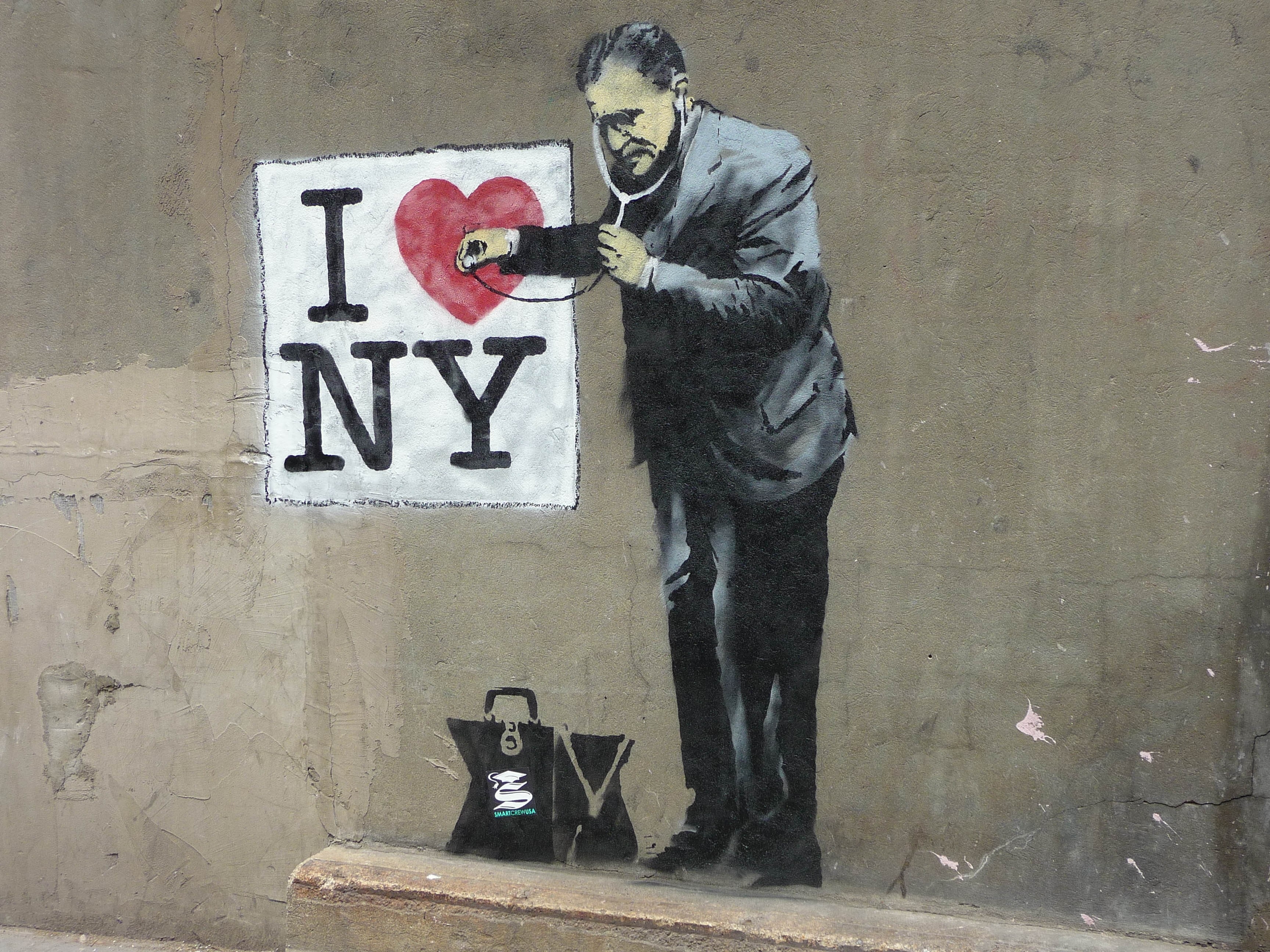 Banksy, artwork, Doctors, USA, 2K, New York City, Urban, street, men, Handbags, wall, heart, Graffiti, humor, HD Wallpaper