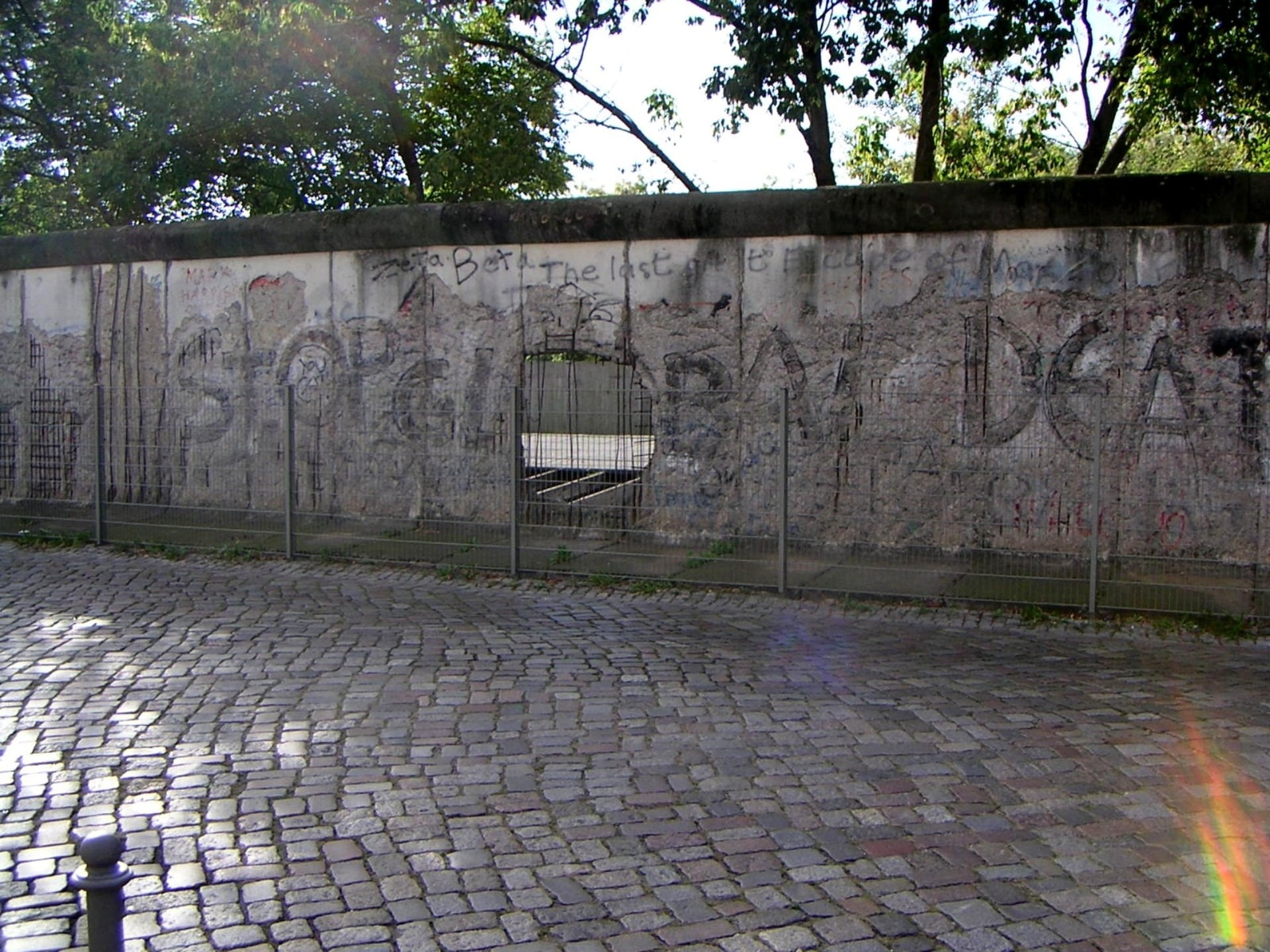 paving stone, history, no people, east germany, plant, day, graffiti, cobblestone, nature, building exterior, tree, ddr, street, federal republic of germany, HD Wallpaper