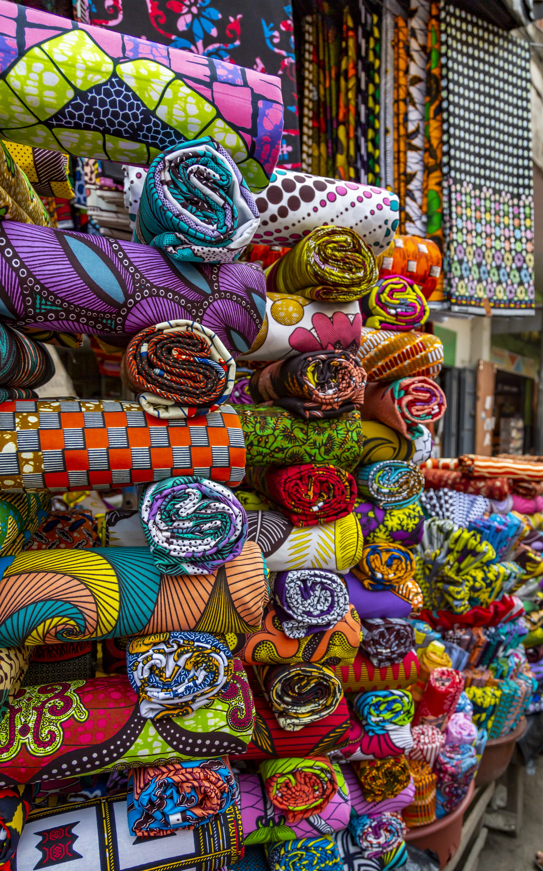 accessory, retail display, art and craft, for sale, retail, color, pattern, craft, choice, coloured, abidjan, sale, variation, multi colored, adjamé market, Phone HD Wallpaper