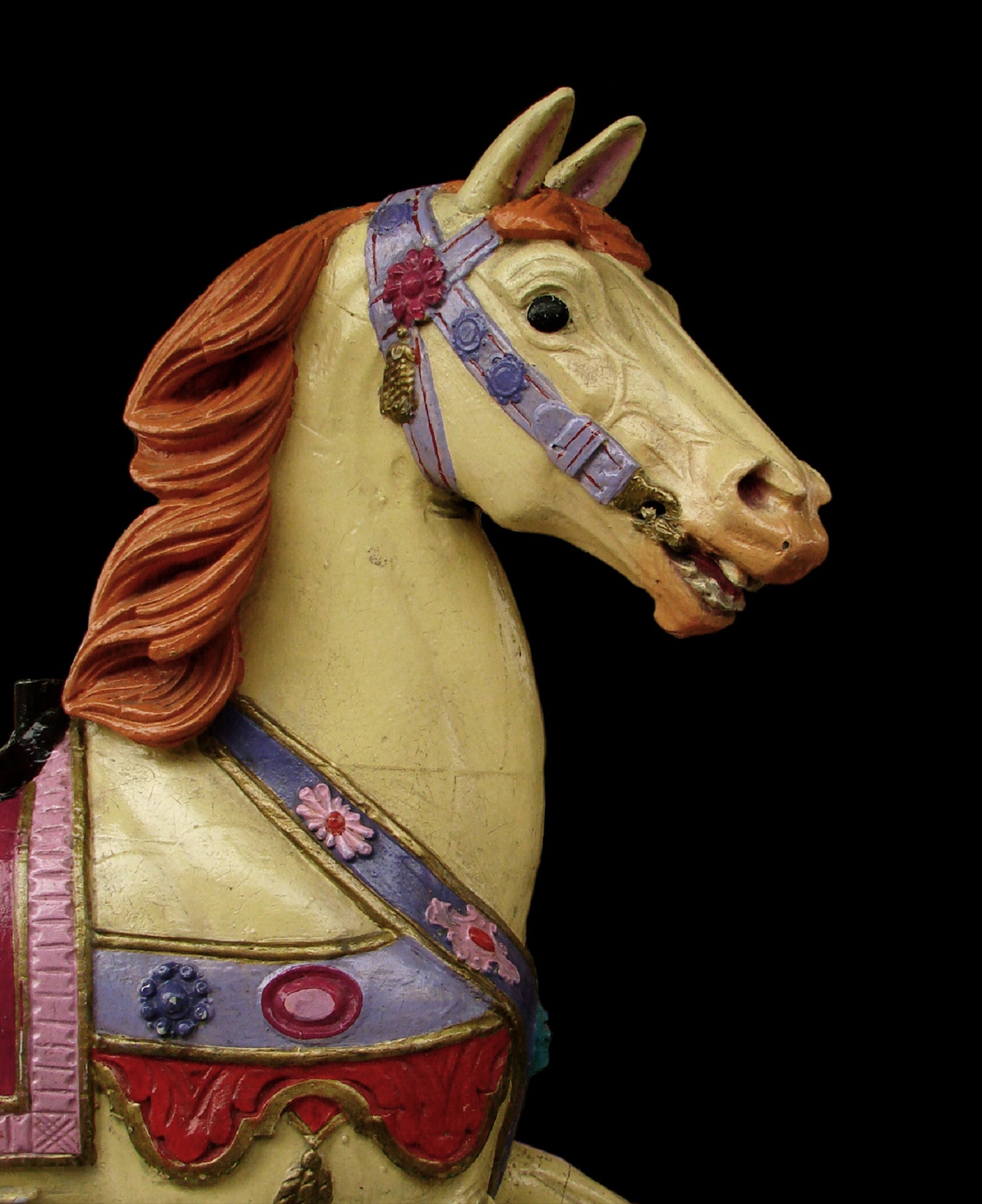livestock, animal body part, merry-go-round, floral, animal wildlife, art and craft, brown, studio shot, animal representation, multicolored, indoors, fun, Phone HD Wallpaper
