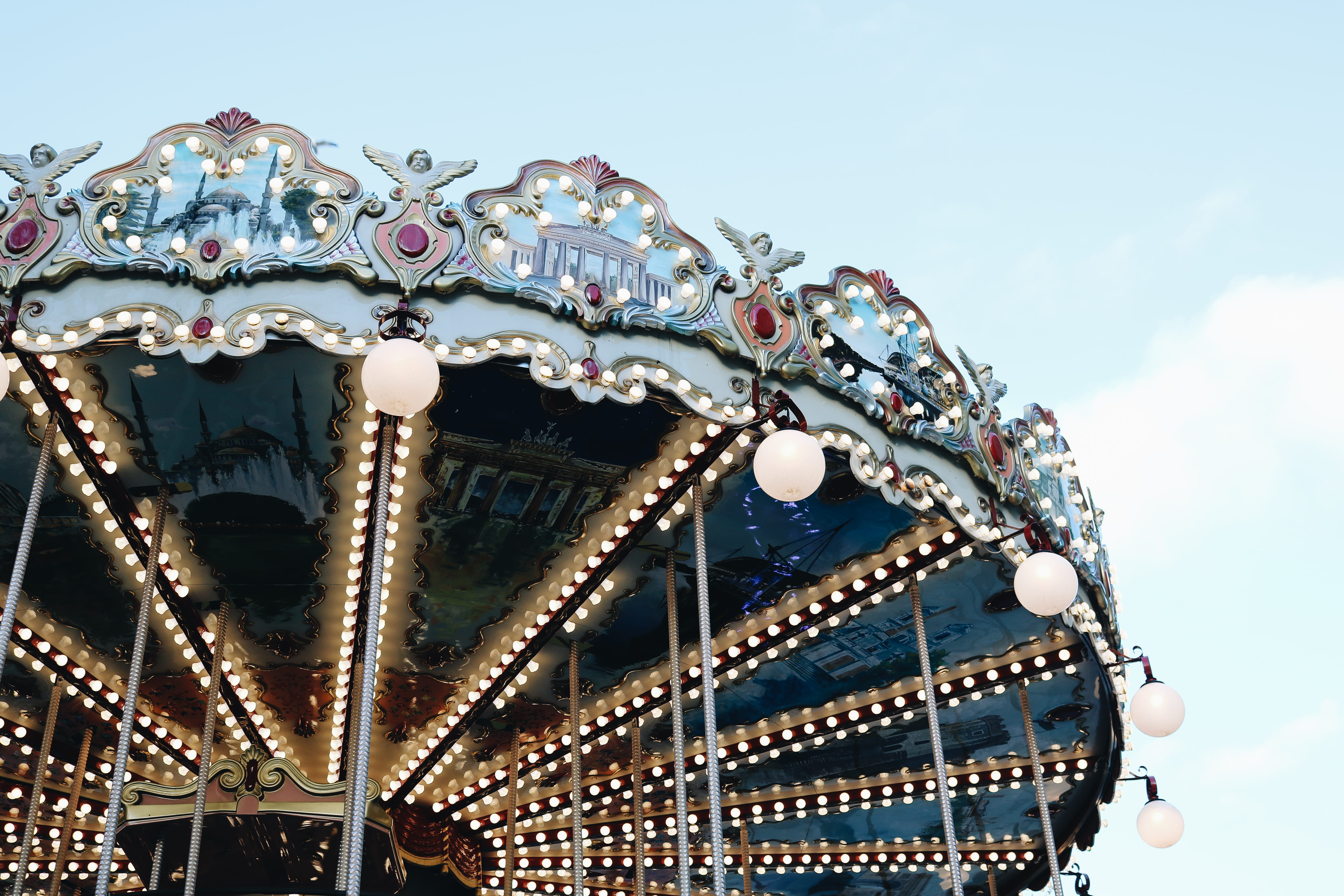 toast, no people, carousel, enjoyment, leisure activity, bread, lights, ornate, french toast, arts culture and entertainment, amusement park, amusement park ride, HD Wallpaper