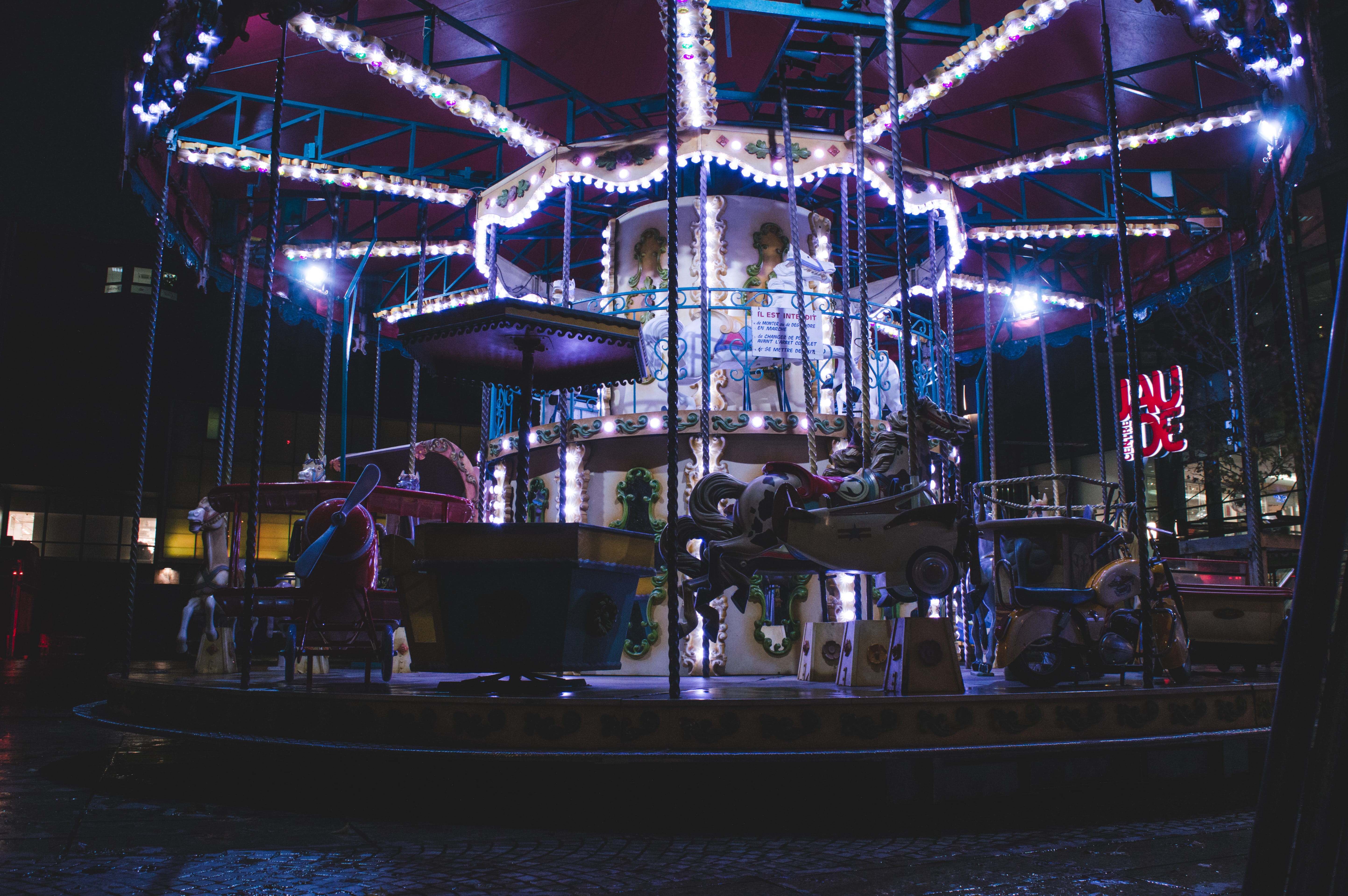 carousel, recreational pursuit, 5K, commerce, france, exposure, music, carousel horses, caroussel, representation, clf, light, party, animal representation, HD Wallpaper