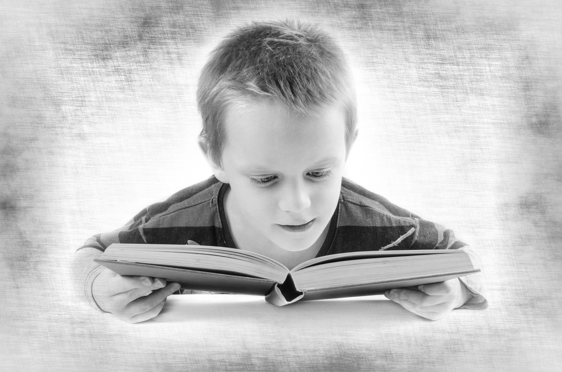 expression, publication, 1080P, people, front view, schoolboy, success, shirt, one person, male, test, grayscale, student, think, teen, read, reading, HD Wallpaper
