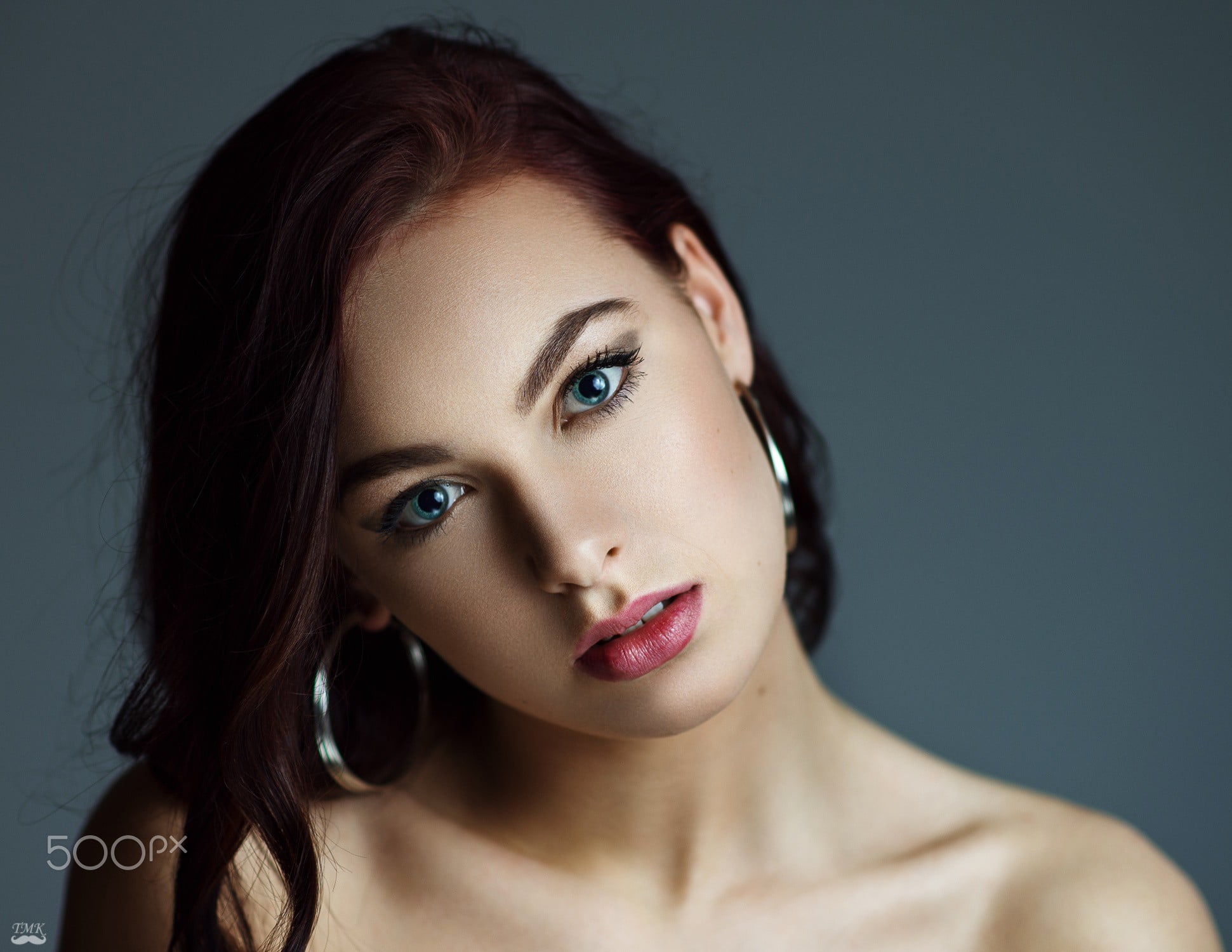 young women, blue background, close-up, hair, studio shot, body part, human face, lipstick, front view, headshot, 500px, redhead, portrait, young adult, HD Wallpaper