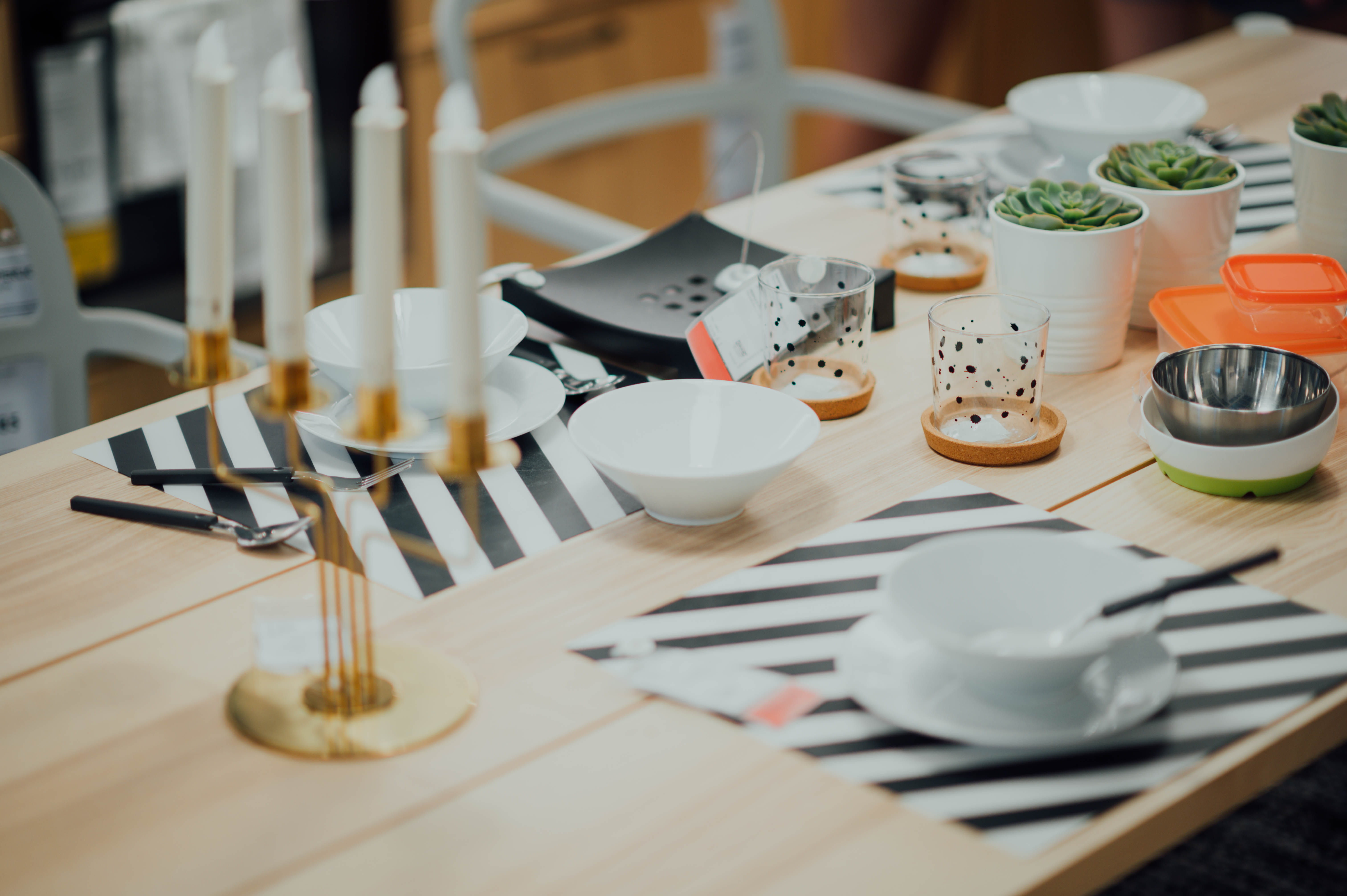 crockery, table, wood - material, business, food, tabletop, close-up, cup, bowl, glass, saucer, meal, game, chair, brown, dish, place setting, furniture, HD Wallpaper
