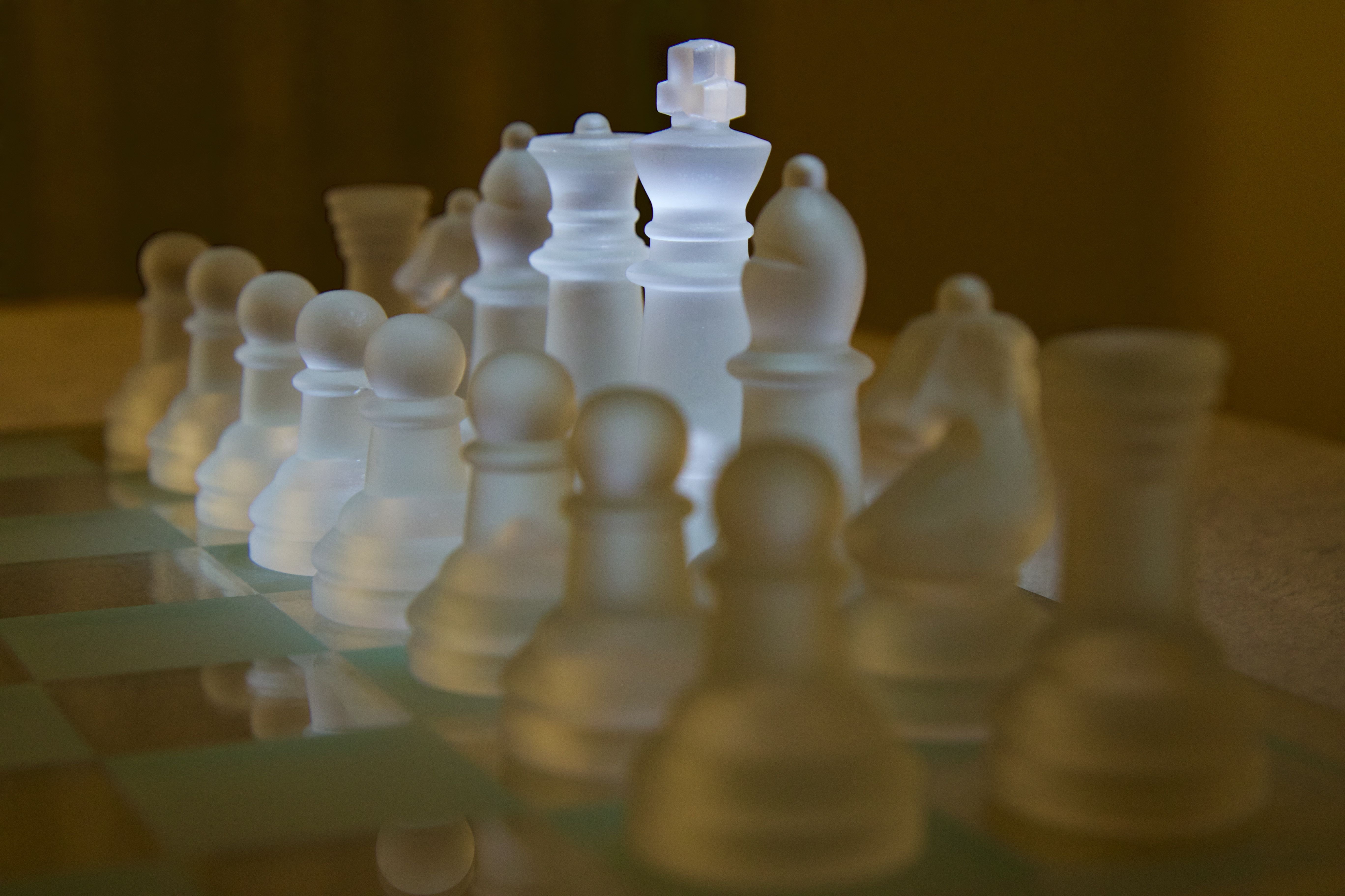 indoors, chessboard, king, competition, chess board, leisure activity, lady, piece, relaxation, white color, selective focus, king - chess piece, chess pieces, HD Wallpaper
