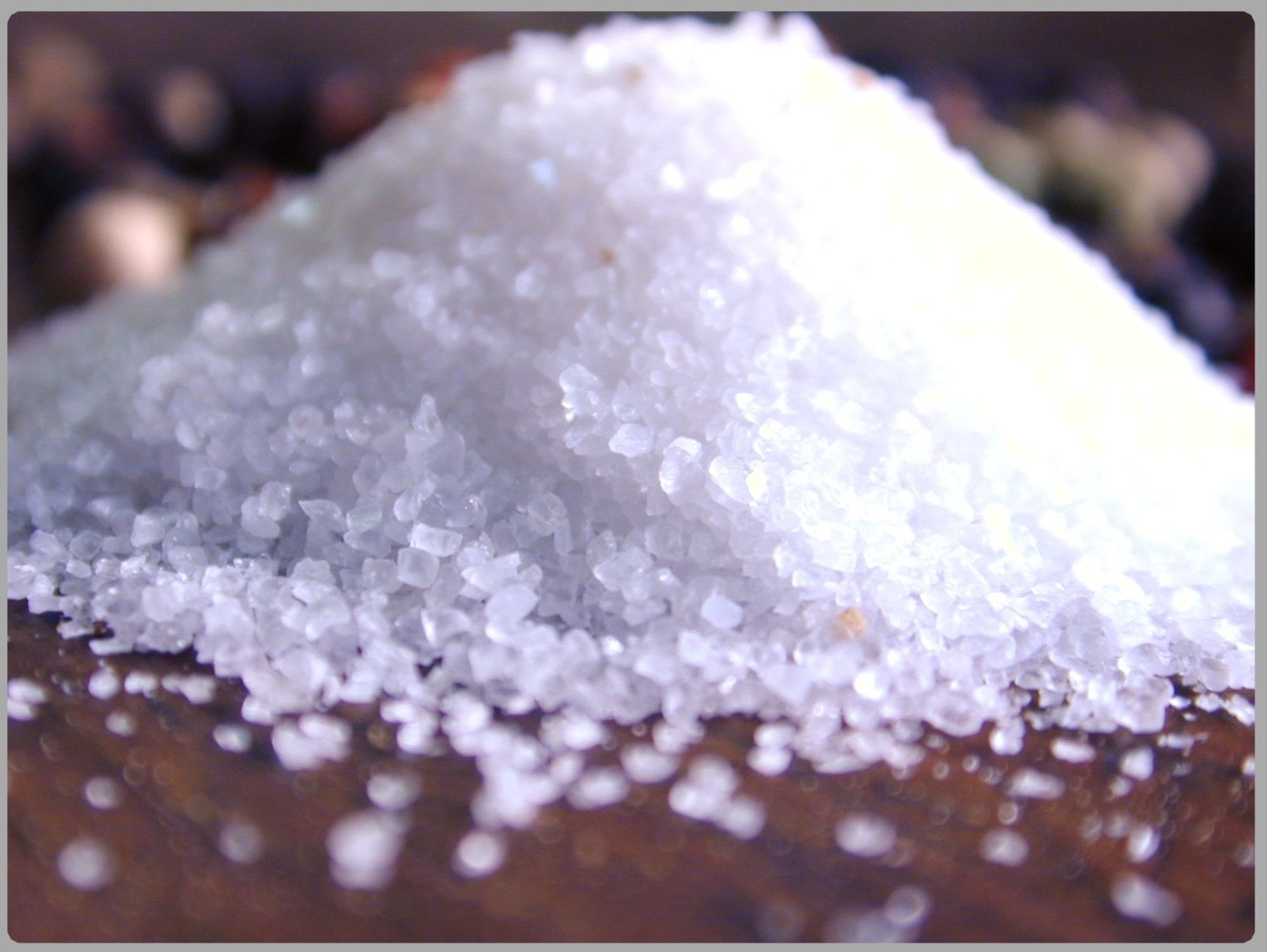 selective focus, no people, ice, freshness, salt, still life, seasoning, close-up, 720P, gemstone, cold temperature, jewelry, indoors, crystal, luxury, HD Wallpaper