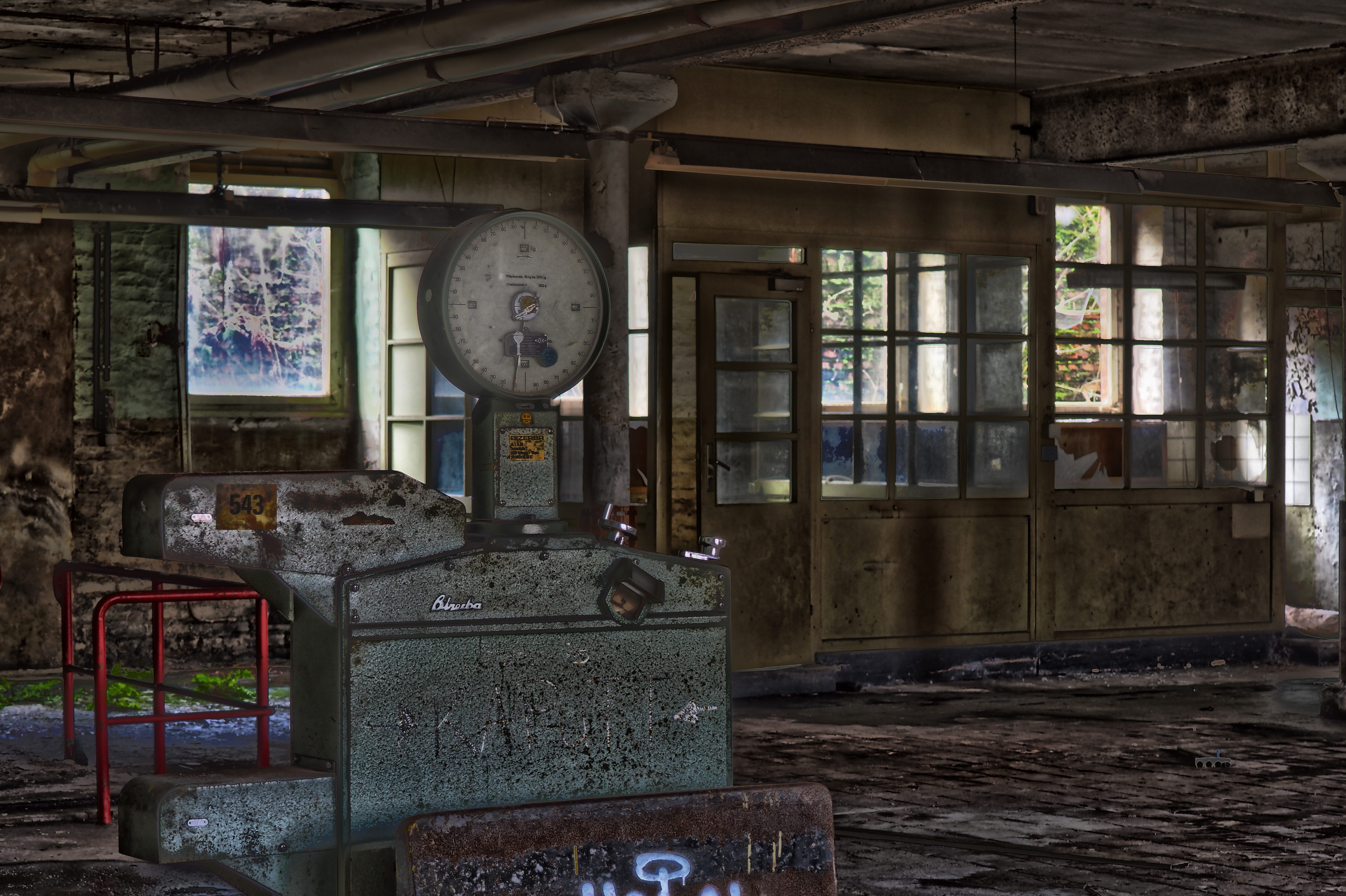 ceiling, built structure, control, kg, weight, monitoring, 4K, weigh out, ailing, old, measure, neglected, no people, deterioration, metal, glass - material, HD Wallpaper